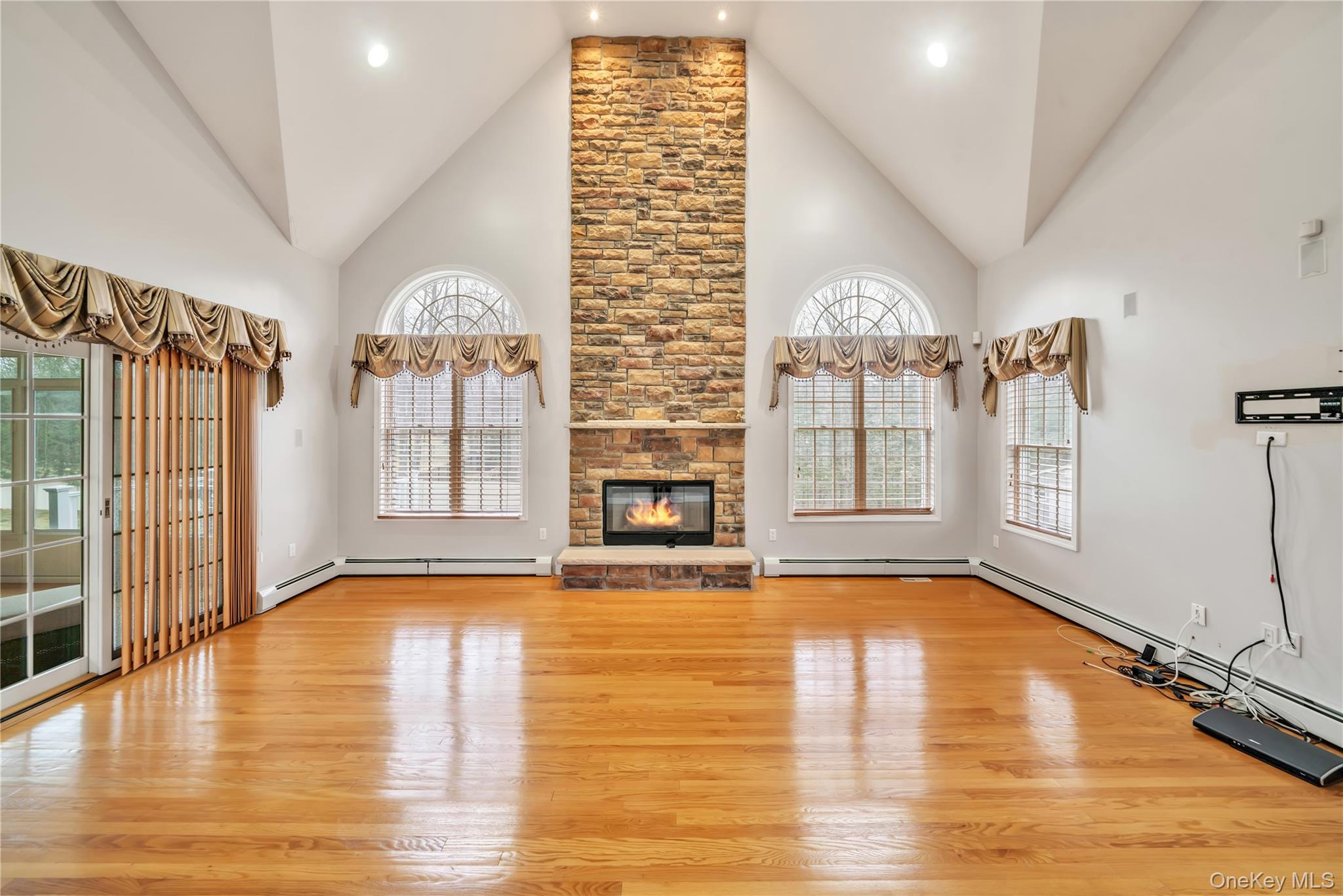 #8 photo, 25 Charnwood Drive, Suffern , NY 10901