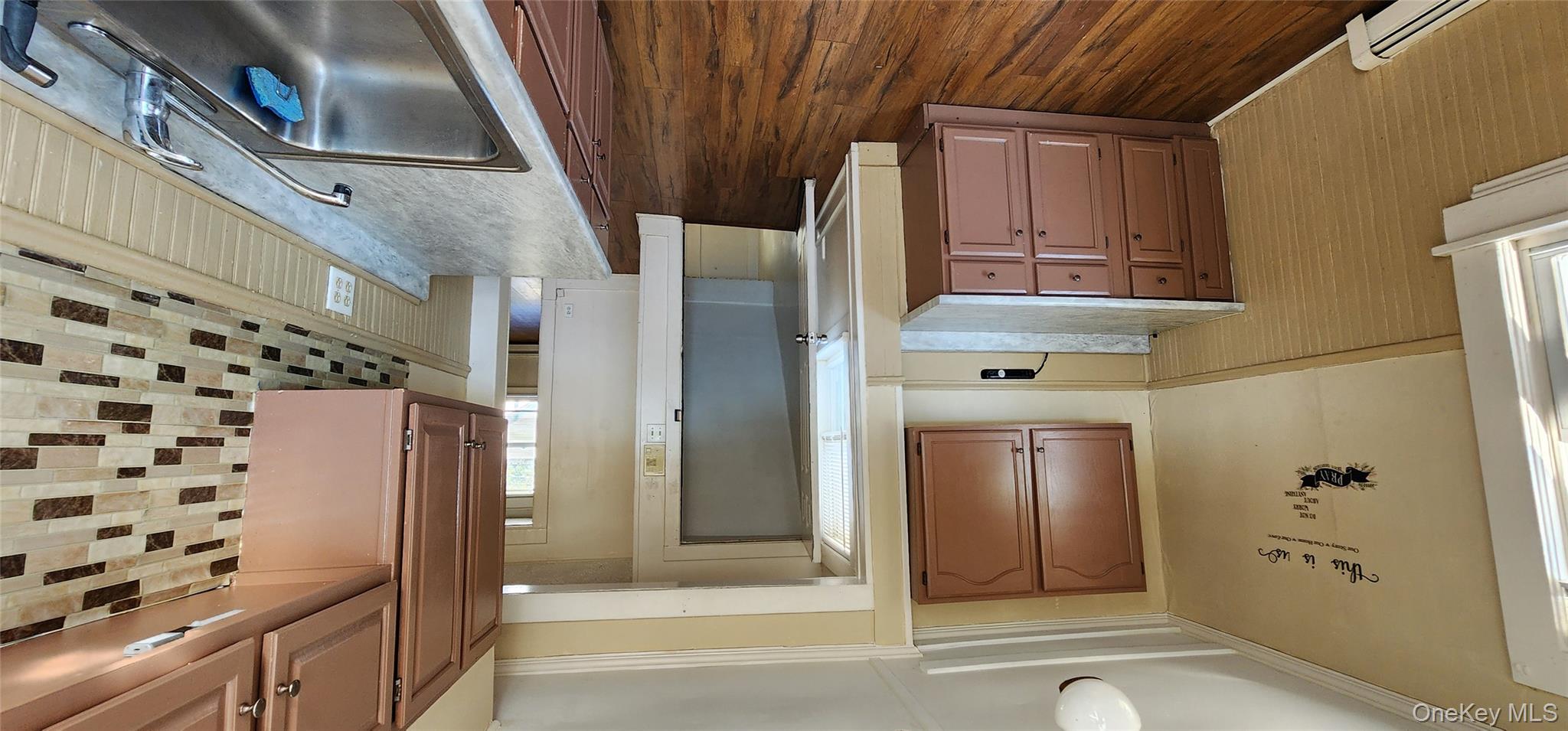 #10 photo, 20 Delaware Street, Port Jervis , NY 12771