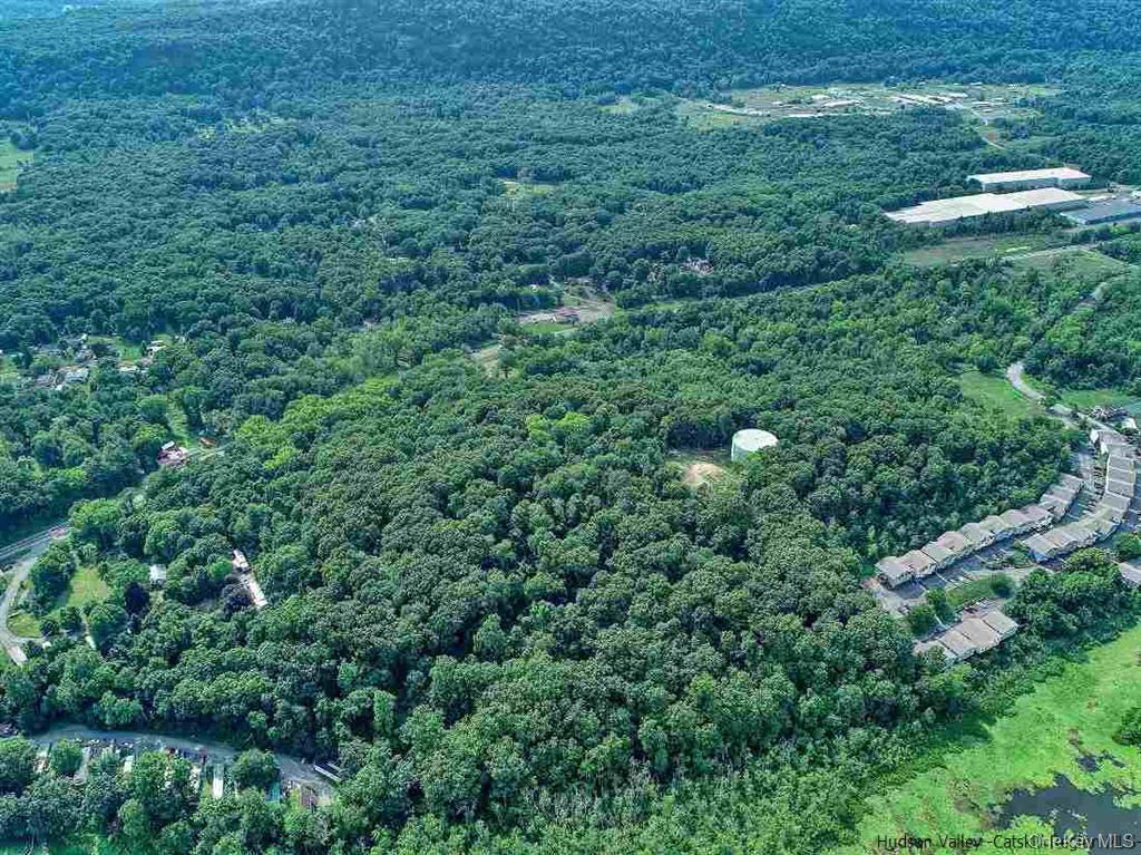 #7 photo, 625 Broadway, Esopus , NY 12429