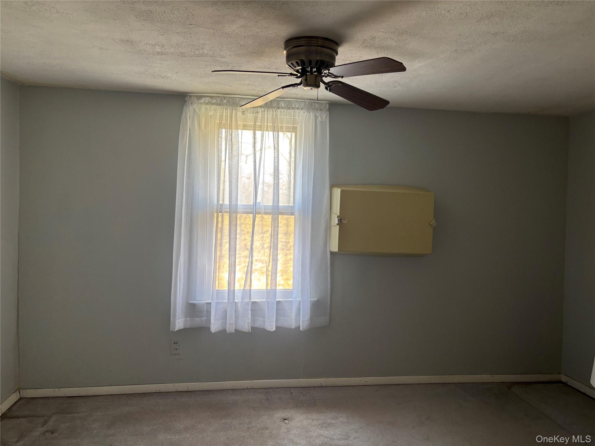 #14 photo, 647 S Drury Lane, 纽约州 Rock Tavern , NY 12549