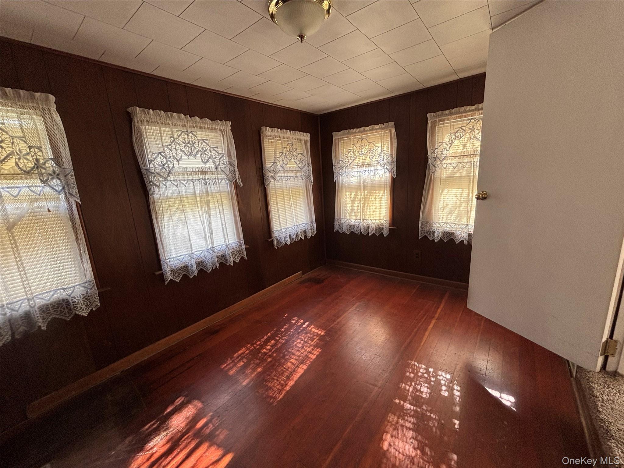 #5 photo, 647 S Drury Lane, 纽约州 Rock Tavern , NY 12549