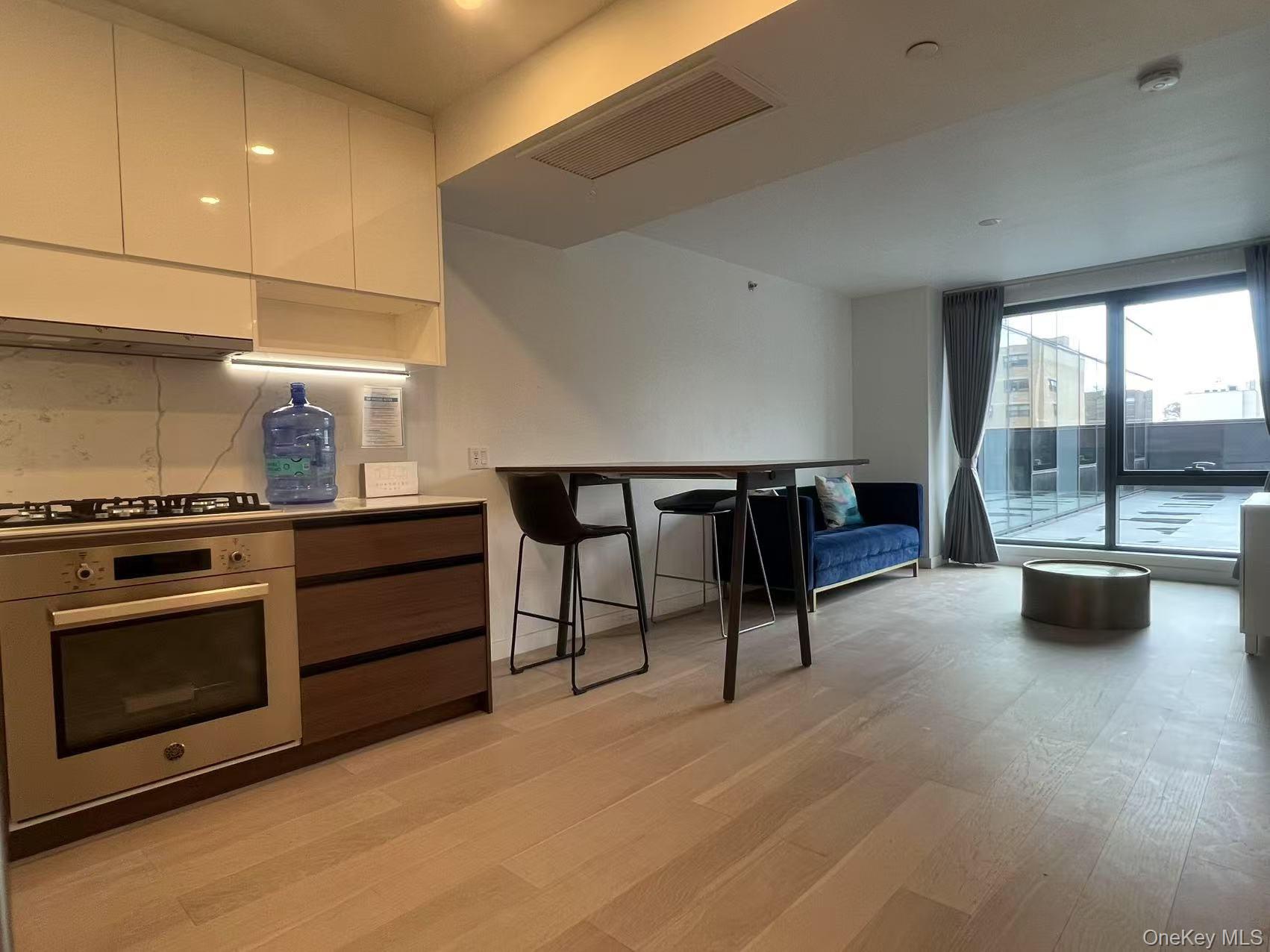 #1 photo, 14449 Northern Boulevard, Flushing , NY 11354