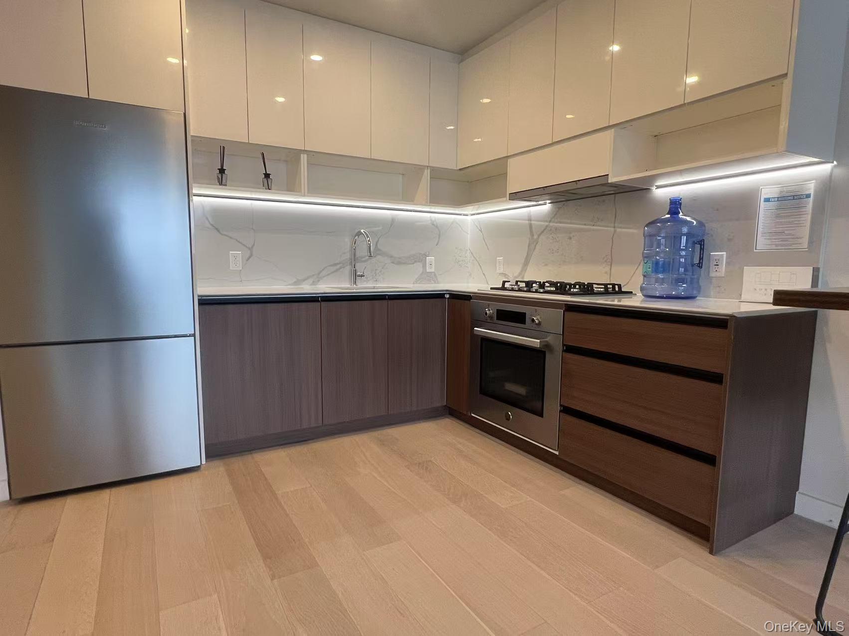 #6 photo, 14449 Northern Boulevard, Flushing , NY 11354