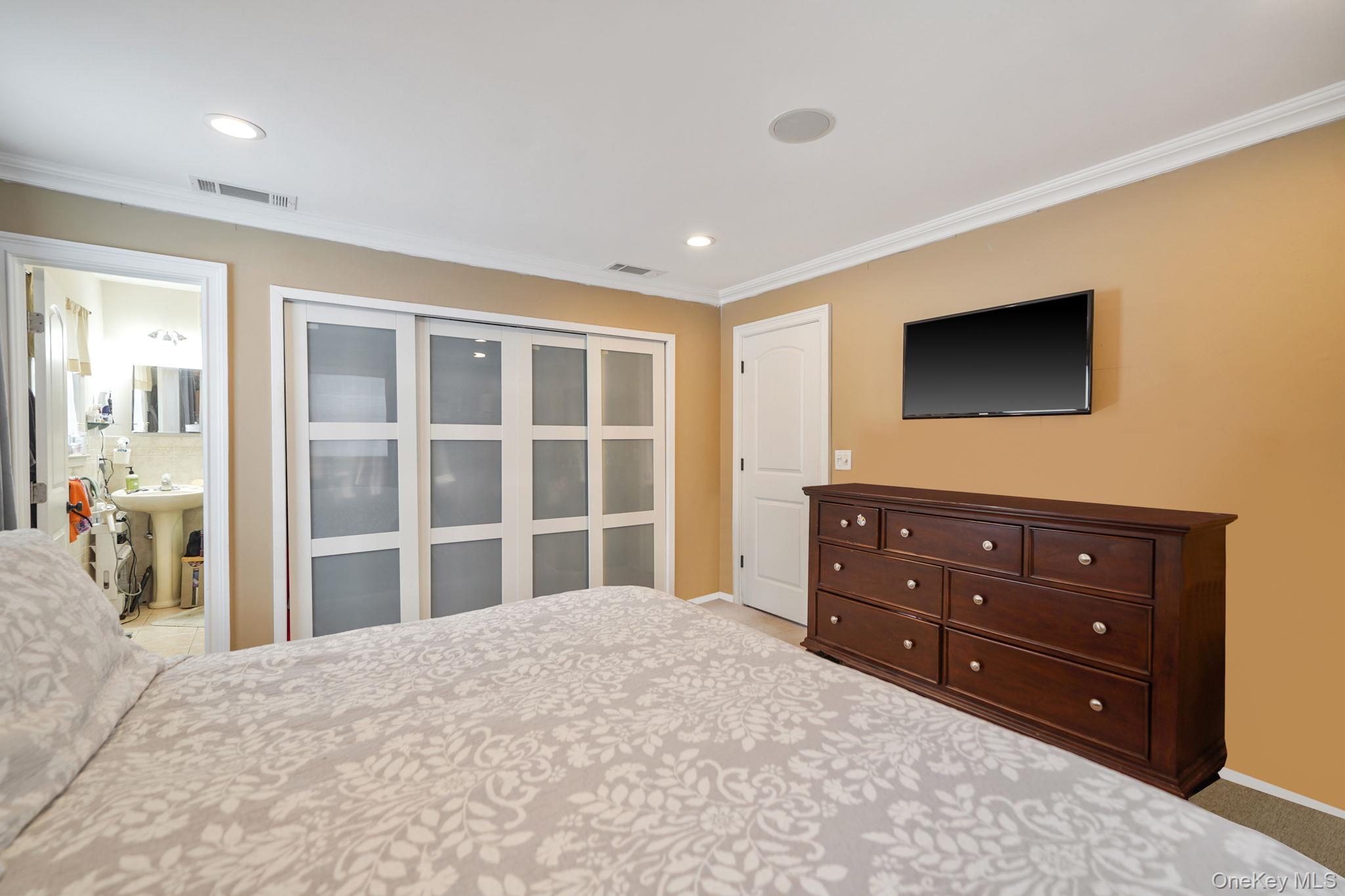 #14 photo, 6 Madsen Court, Mount Sinai , NY 11766