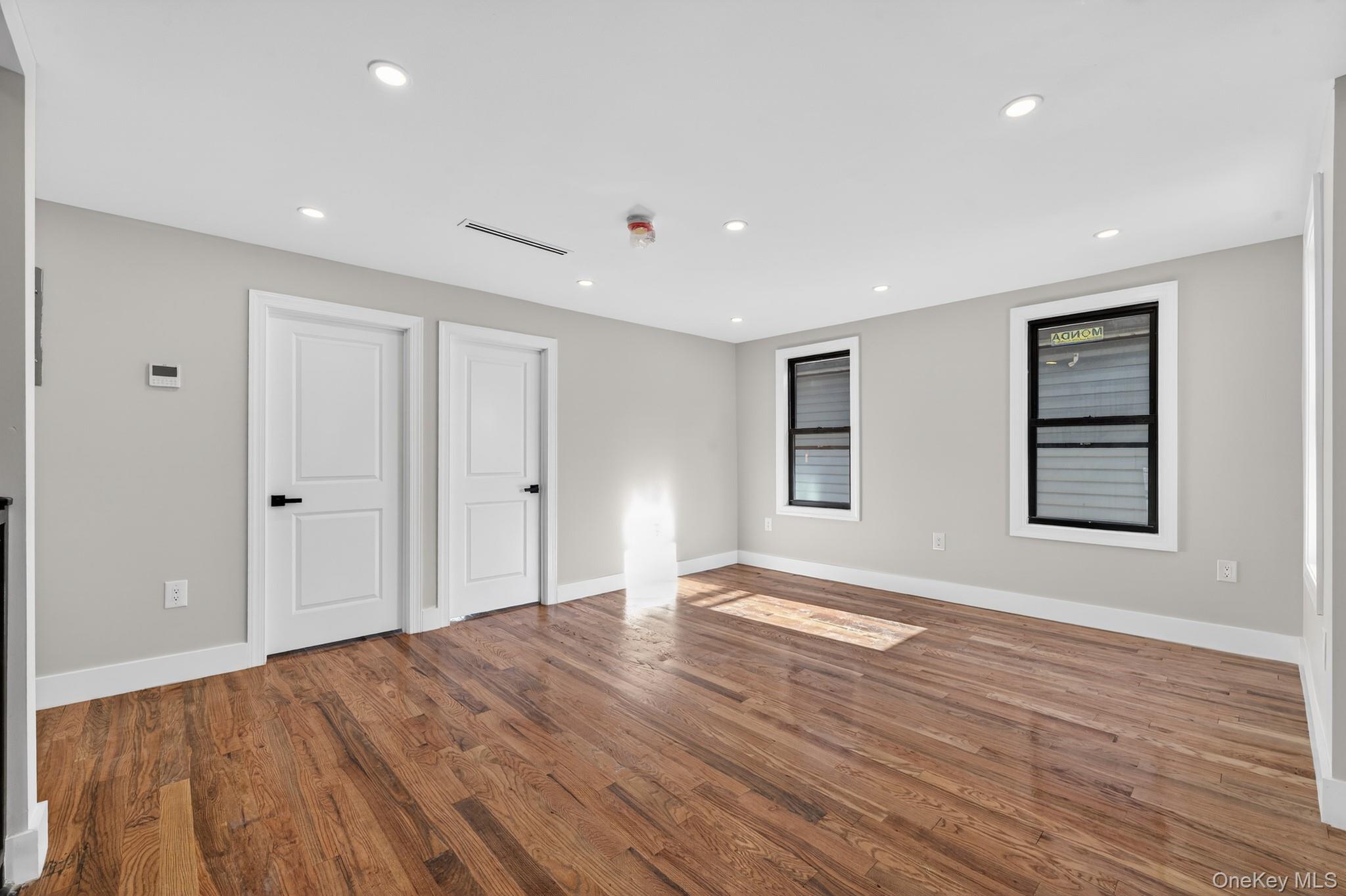 #11 photo, 10116 95th Street, কুইন্‌স Ozone Park , NY 11416