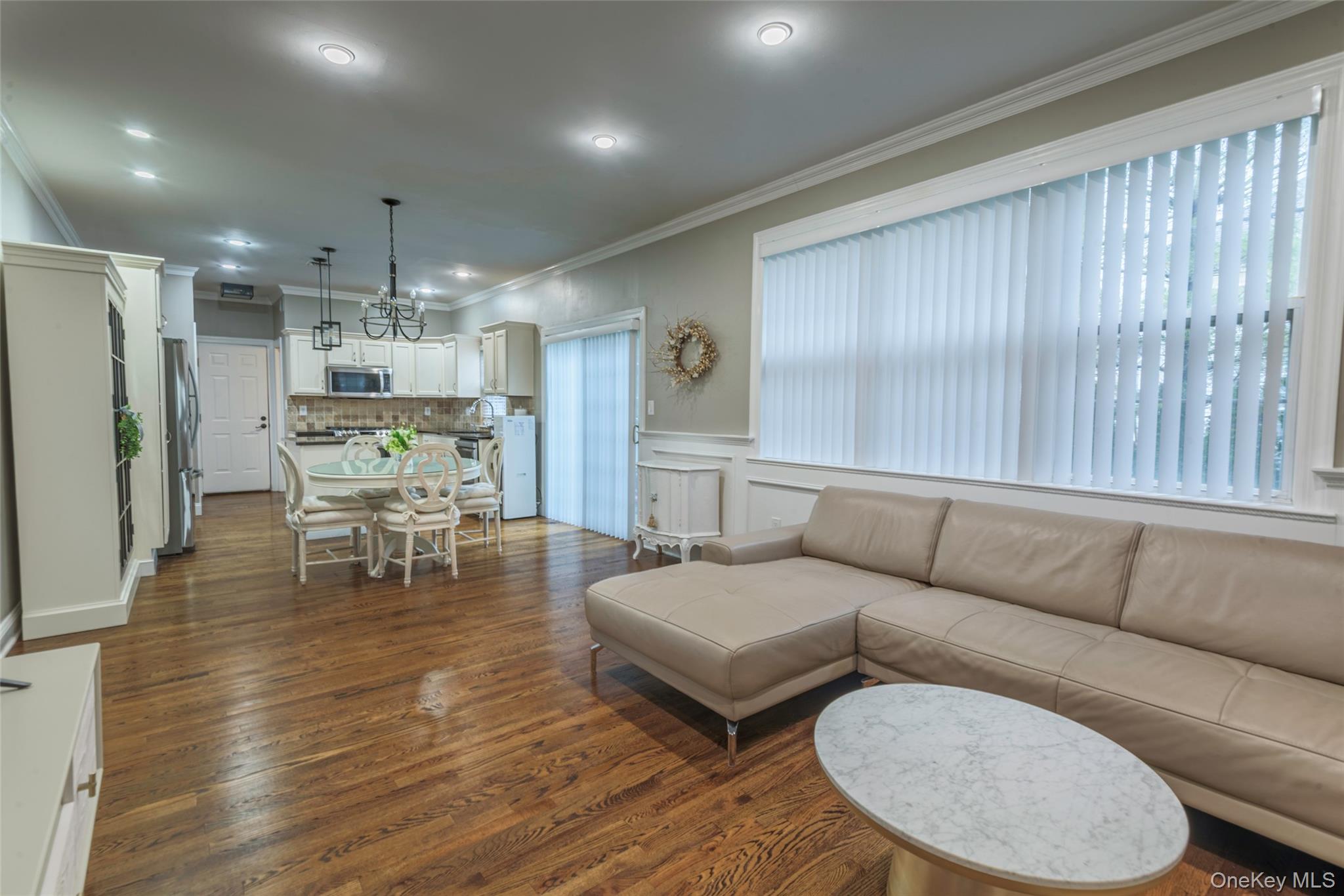 #20 photo, 161 Cranberry Court, Melville , NY 11747