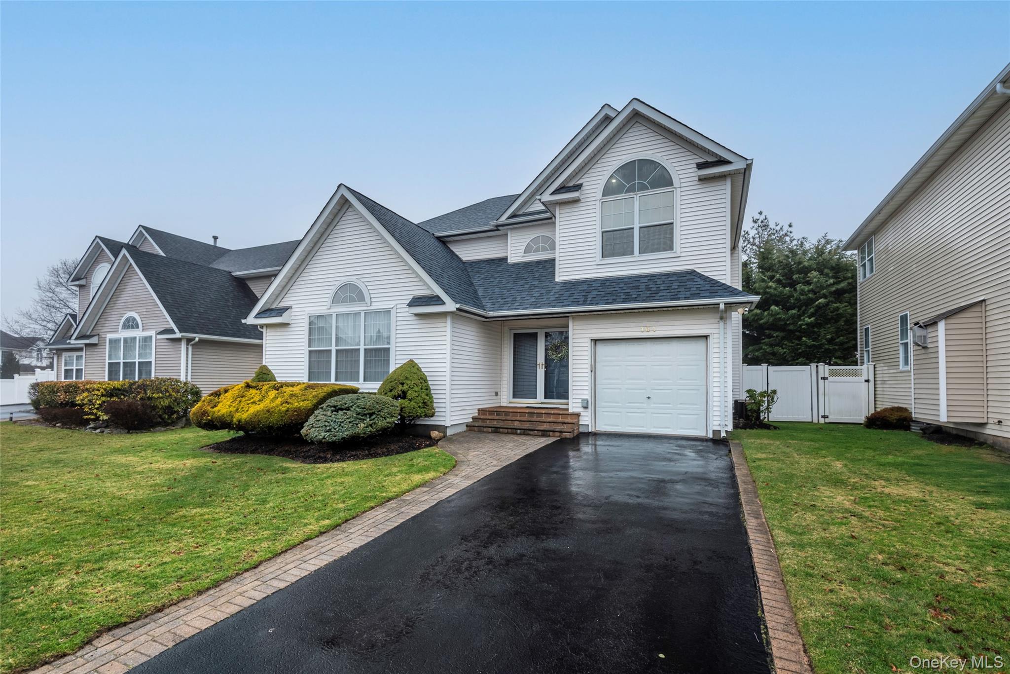 #3 photo, 161 Cranberry Court, Melville , NY 11747