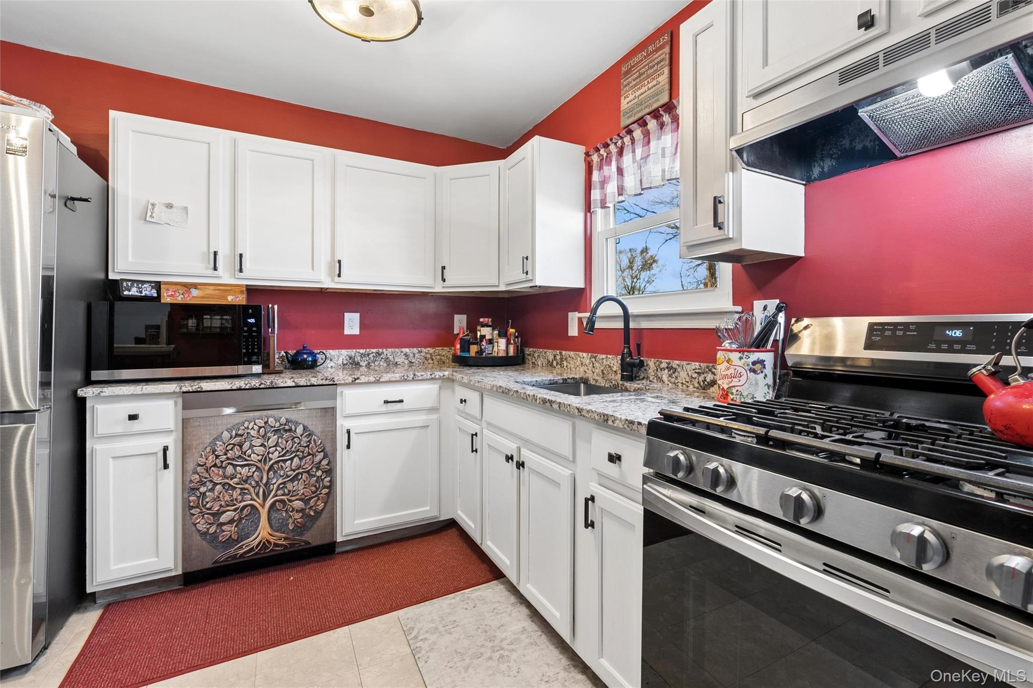 #18 photo, 19 Flintlock Drive, সাফোক কাউন্টি Shirley , NY 11967