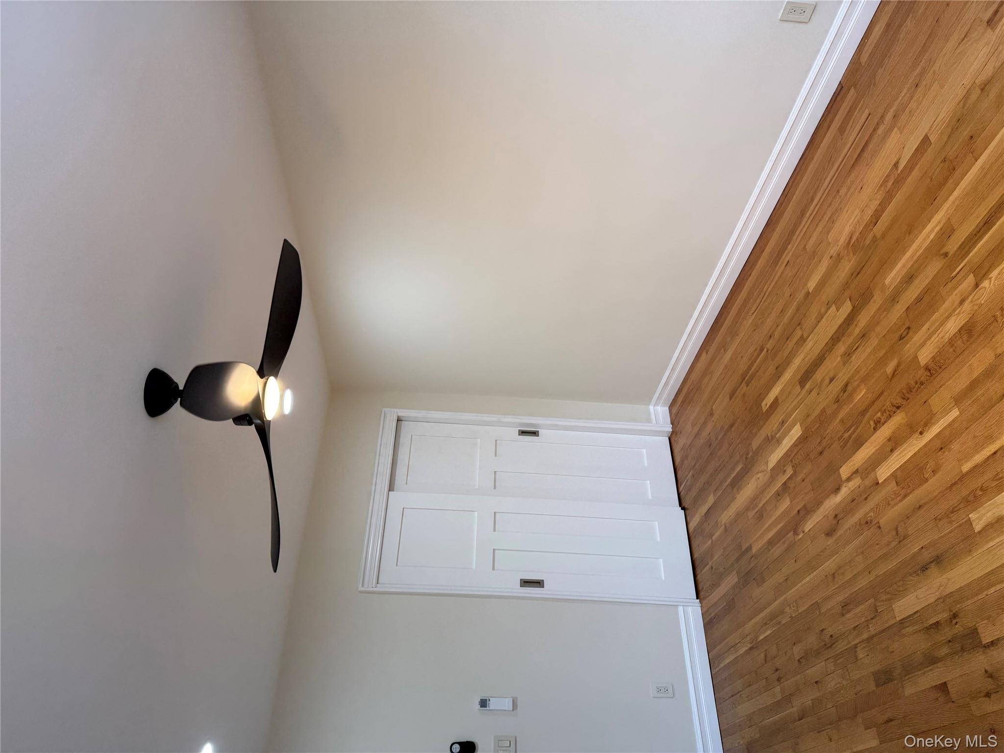 #10 photo, 5919 74th Street, কুইন্‌স Middle Village , NY 11379