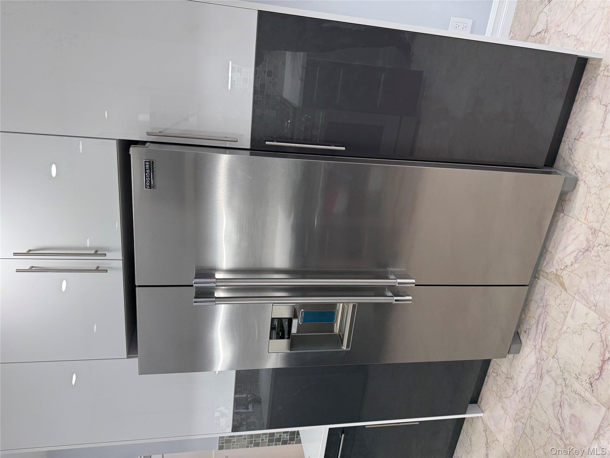 #3 photo, 5919 74th Street, কুইন্‌স Middle Village , NY 11379