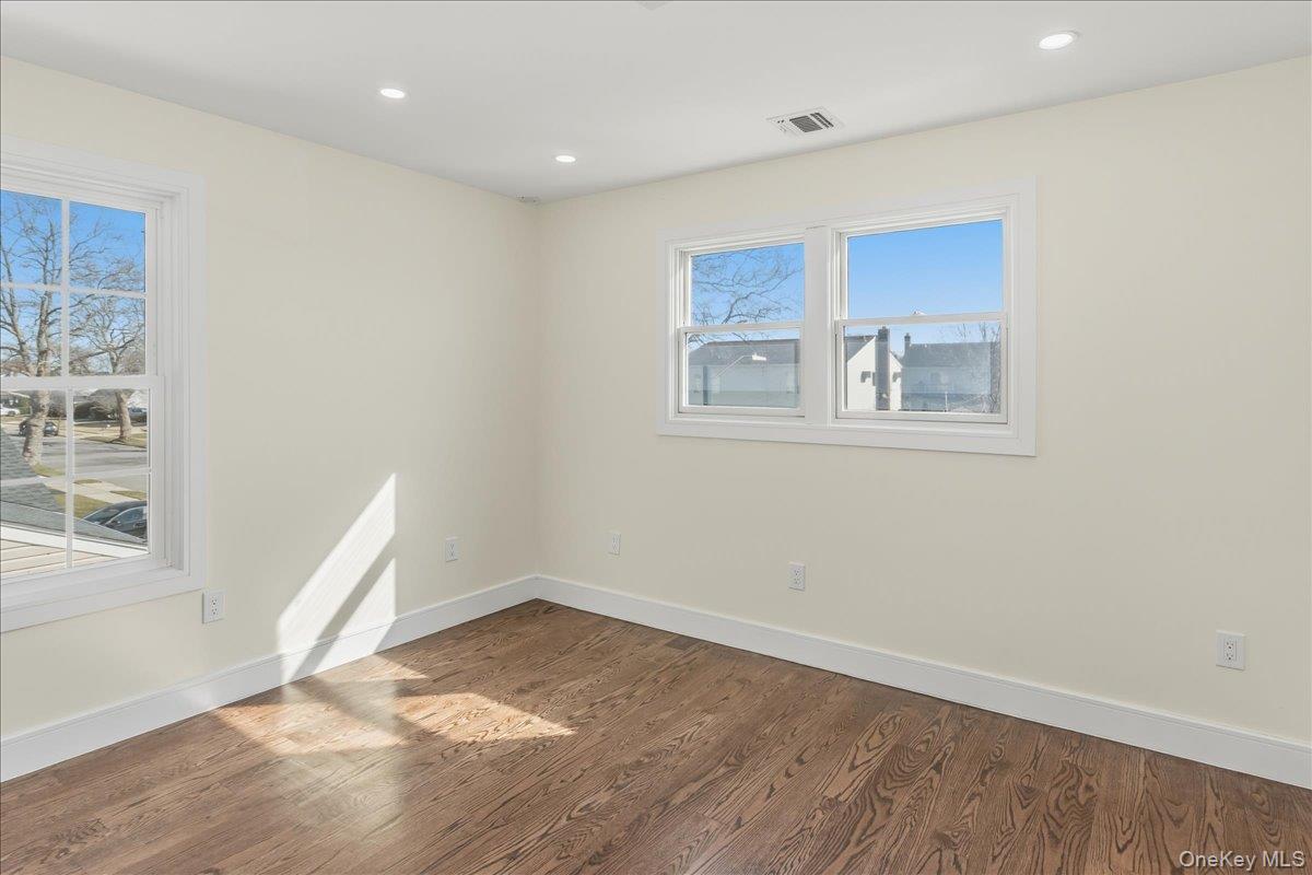 #15 photo, 3 Cornell Avenue, নাসাউ কাউন্টি Hicksville , NY 11801