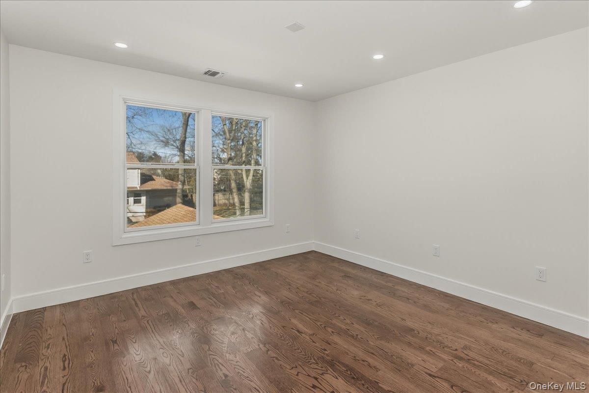 #16 photo, 3 Cornell Avenue, নাসাউ কাউন্টি Hicksville , NY 11801