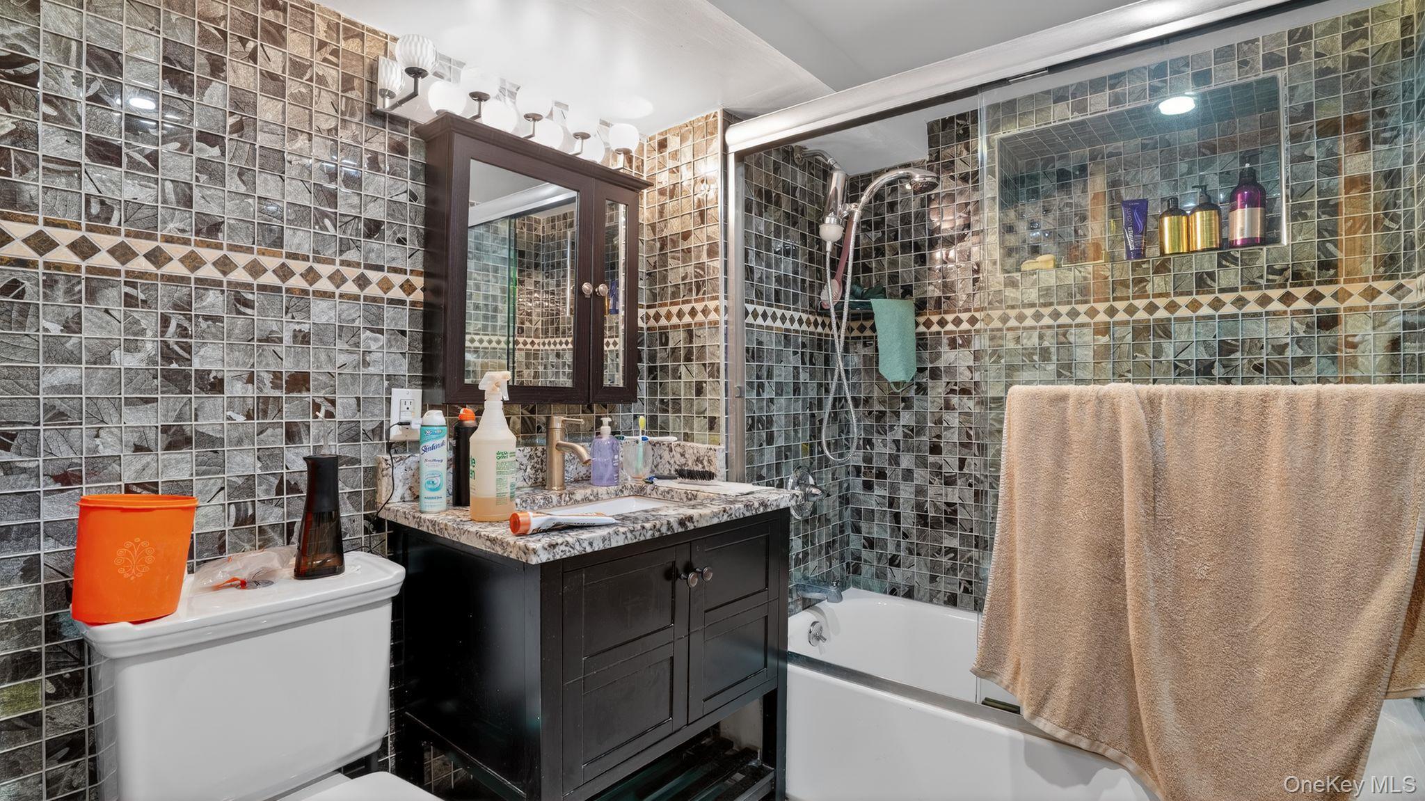 #17 photo, 9429 Park Lane, Woodhaven , NY 11421