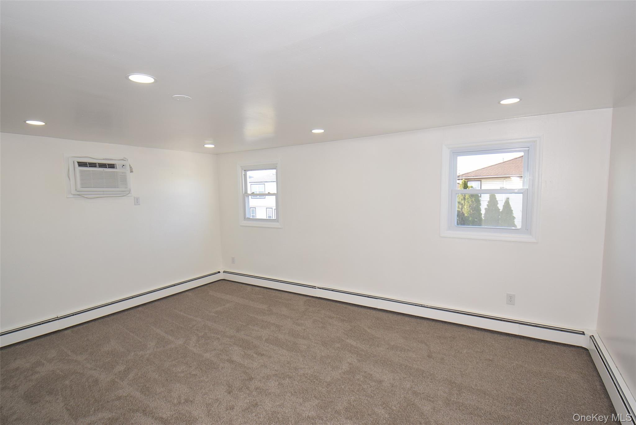 #11 photo, 76 Hoffman Avenue, নাসাউ কাউন্টি Elmont , NY 11003