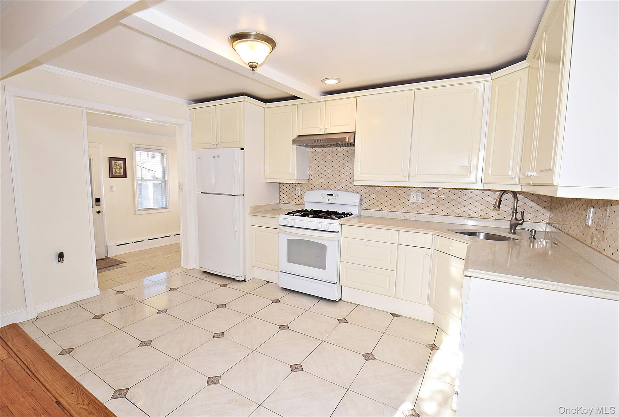 #6 photo, 76 Hoffman Avenue, নাসাউ কাউন্টি Elmont , NY 11003