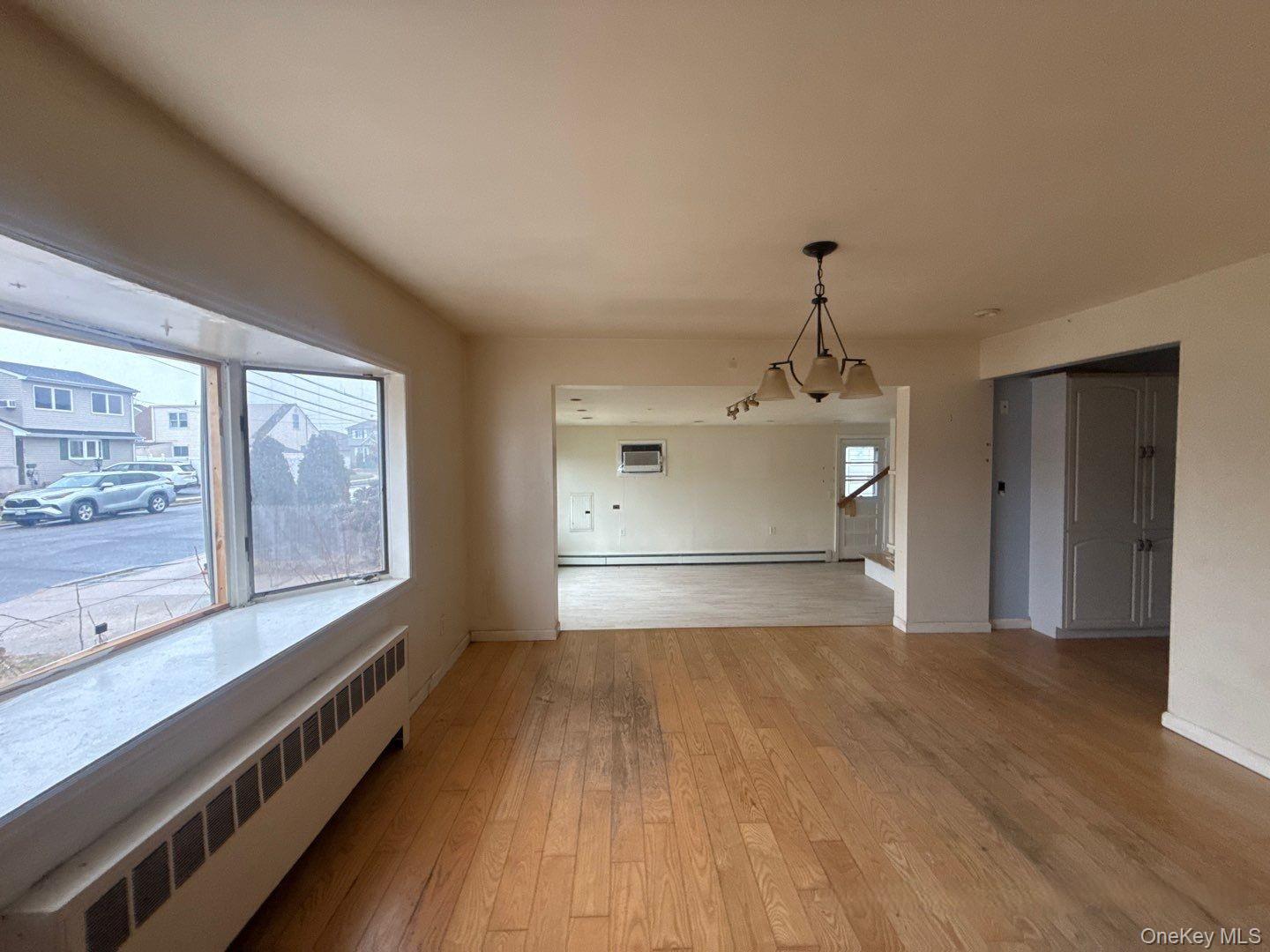 #3 photo, 58 Roosevelt Place, নাসাউ কাউন্টি Island Park , NY 11558