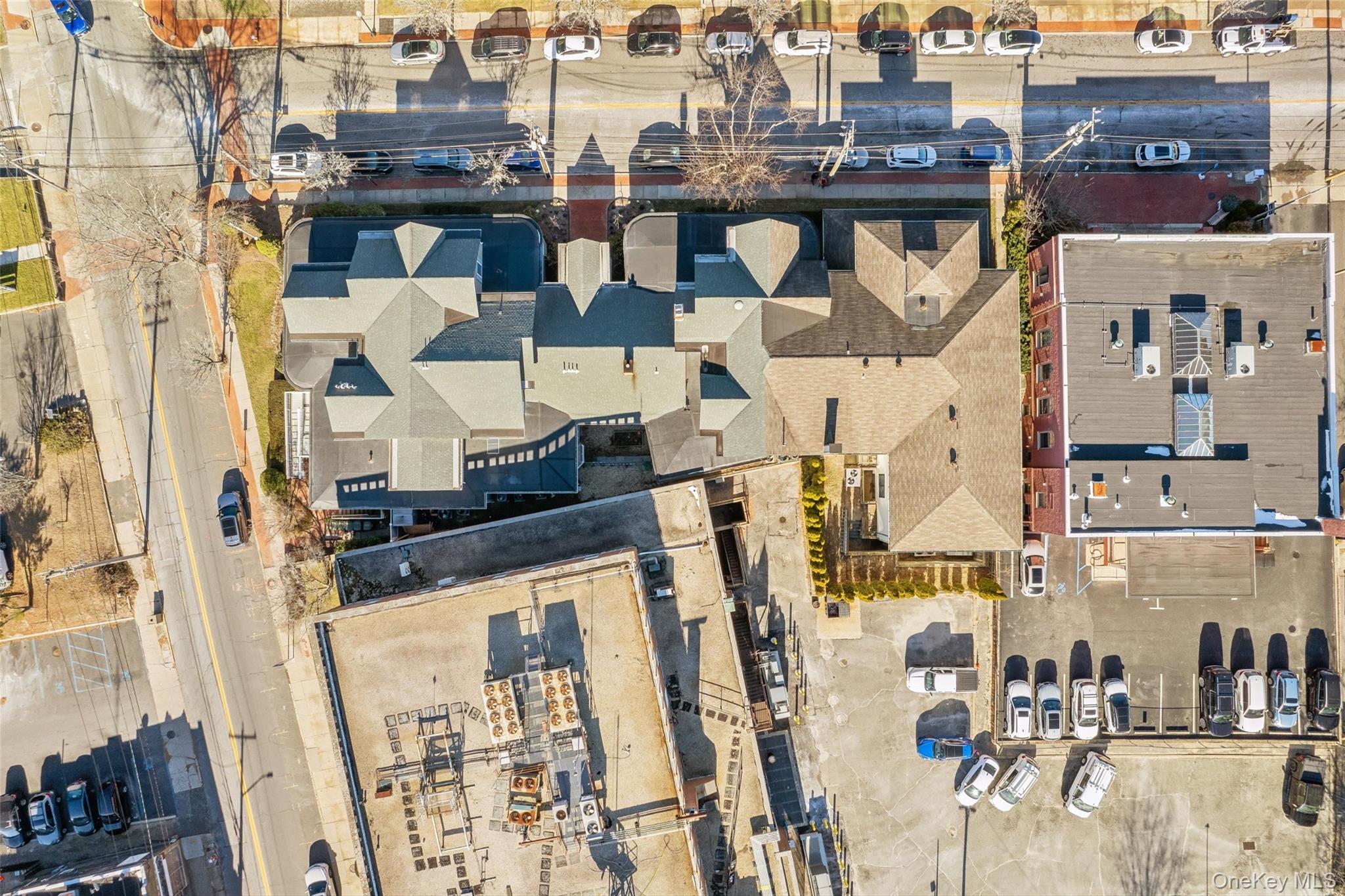 #5 photo, 33 W 2nd Street, সাফোক কাউন্টি Riverhead , NY 11901