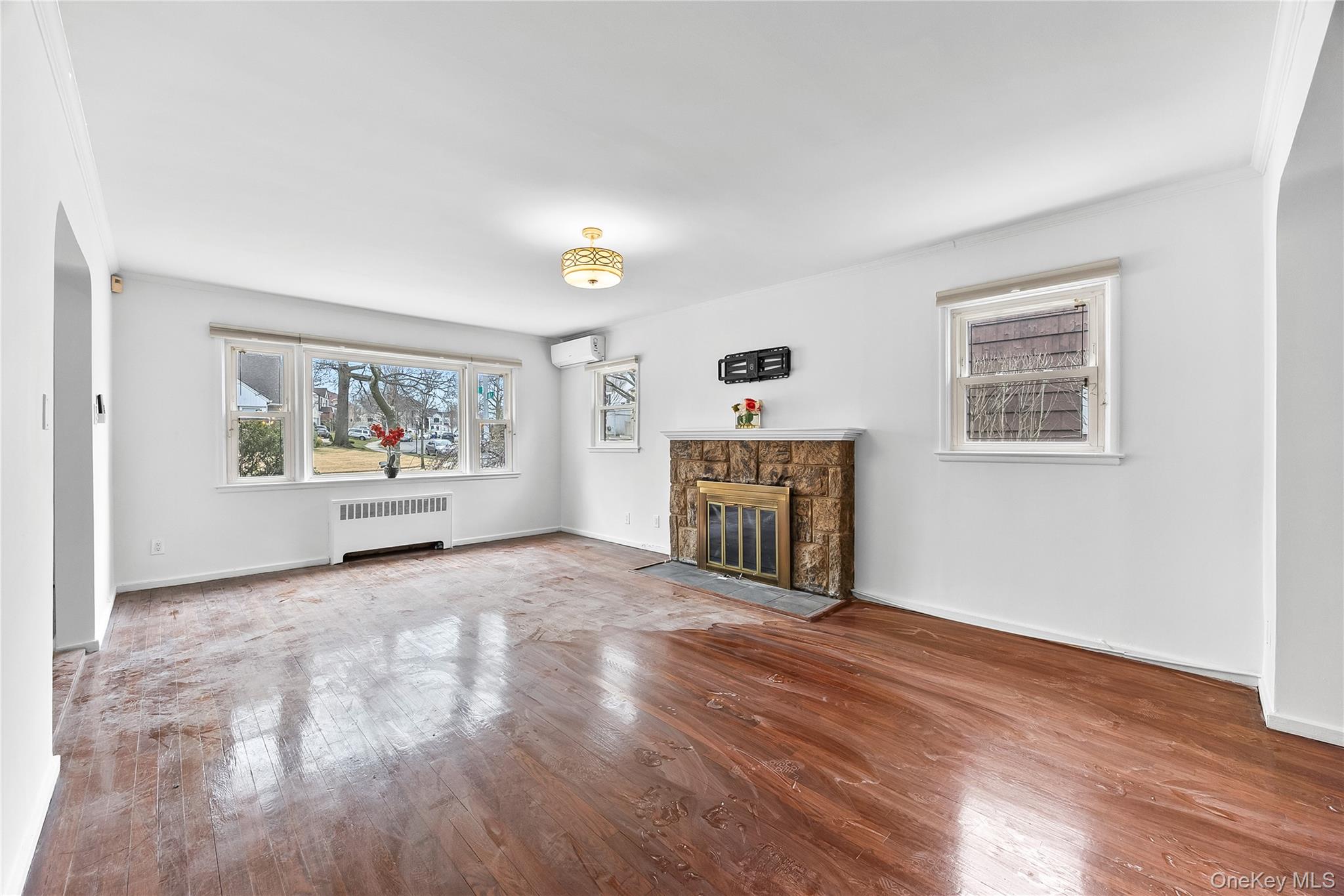 #5 photo, 219-01 82nd Avenue, Queens Village , NY 11427