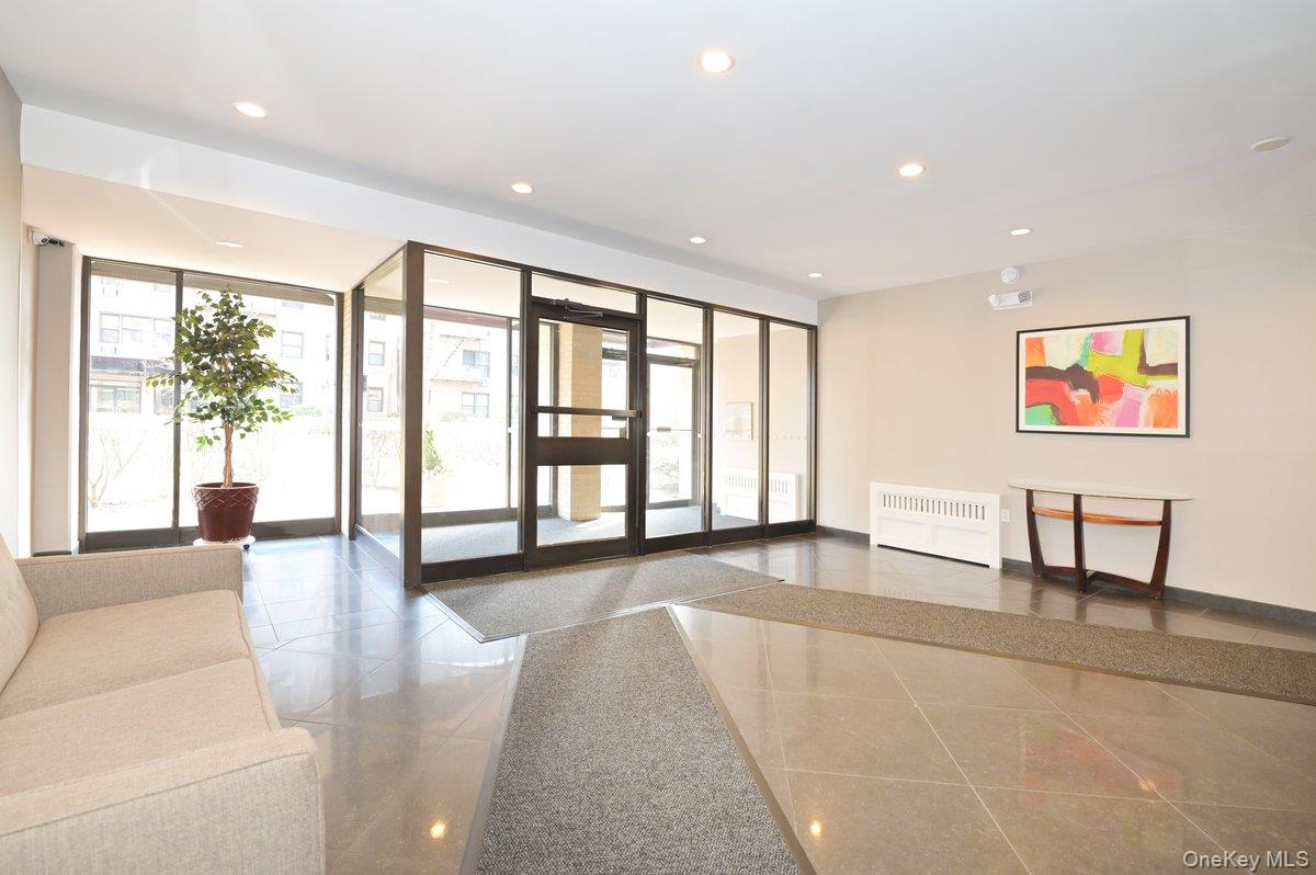 #14 photo, 4 Birchwood Court, নাসাউ কাউন্টি Mineola , NY 11501