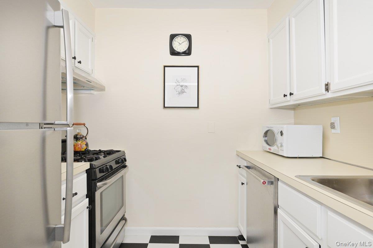 #9 photo, 4 Birchwood Court, নাসাউ কাউন্টি Mineola , NY 11501