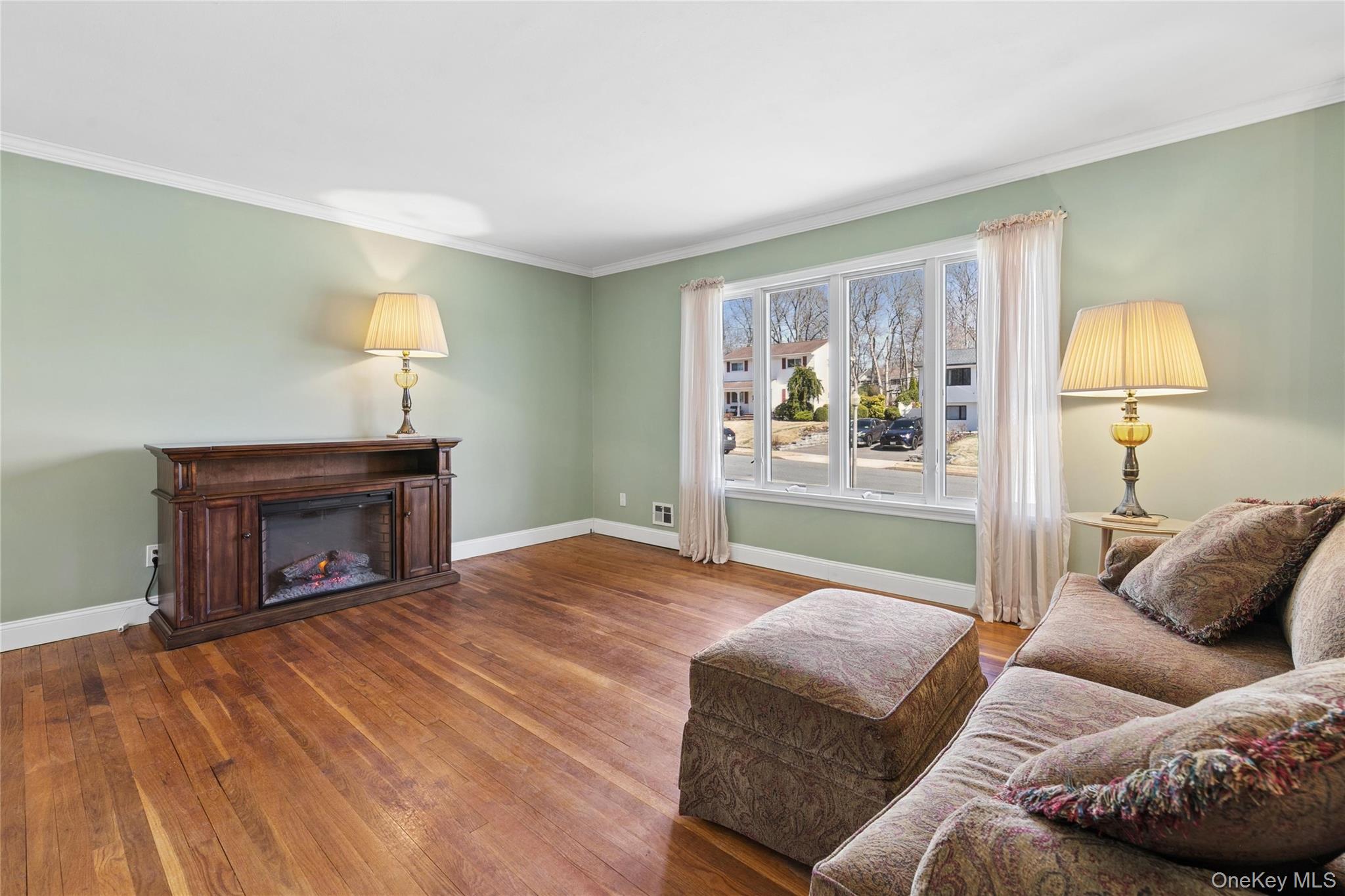 #2 photo, 14 Wenmore Road, সাফোক কাউন্টি Commack , NY 11725