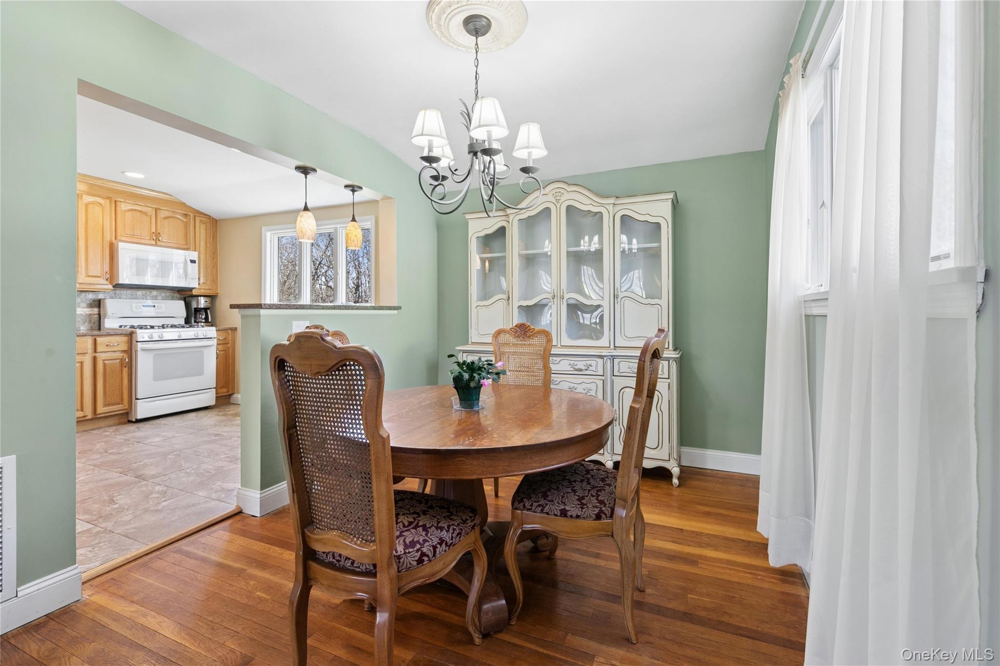 #6 photo, 14 Wenmore Road, সাফোক কাউন্টি Commack , NY 11725