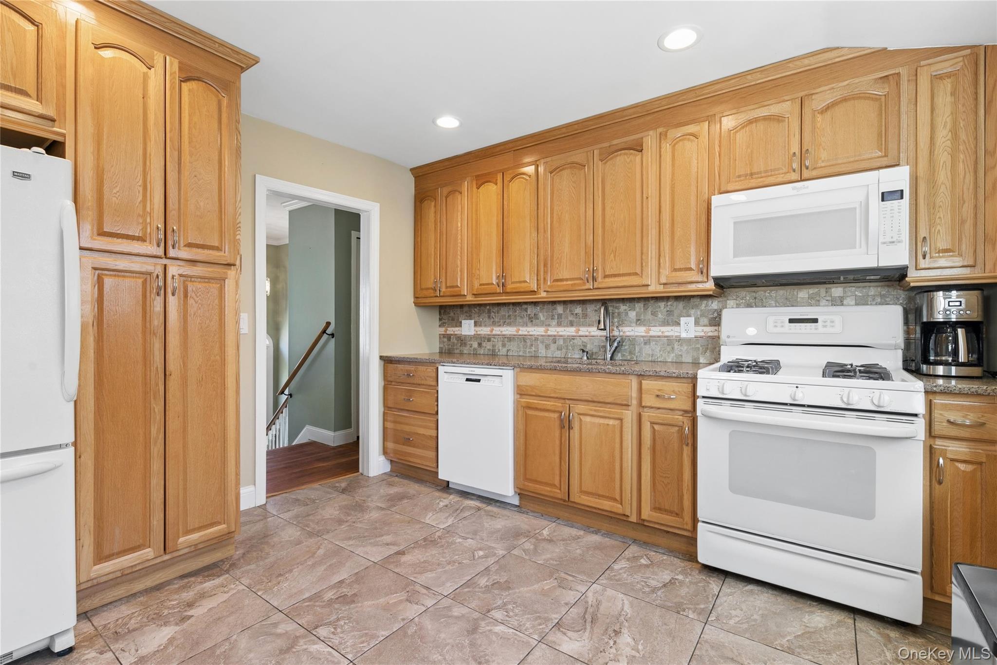 #8 photo, 14 Wenmore Road, সাফোক কাউন্টি Commack , NY 11725