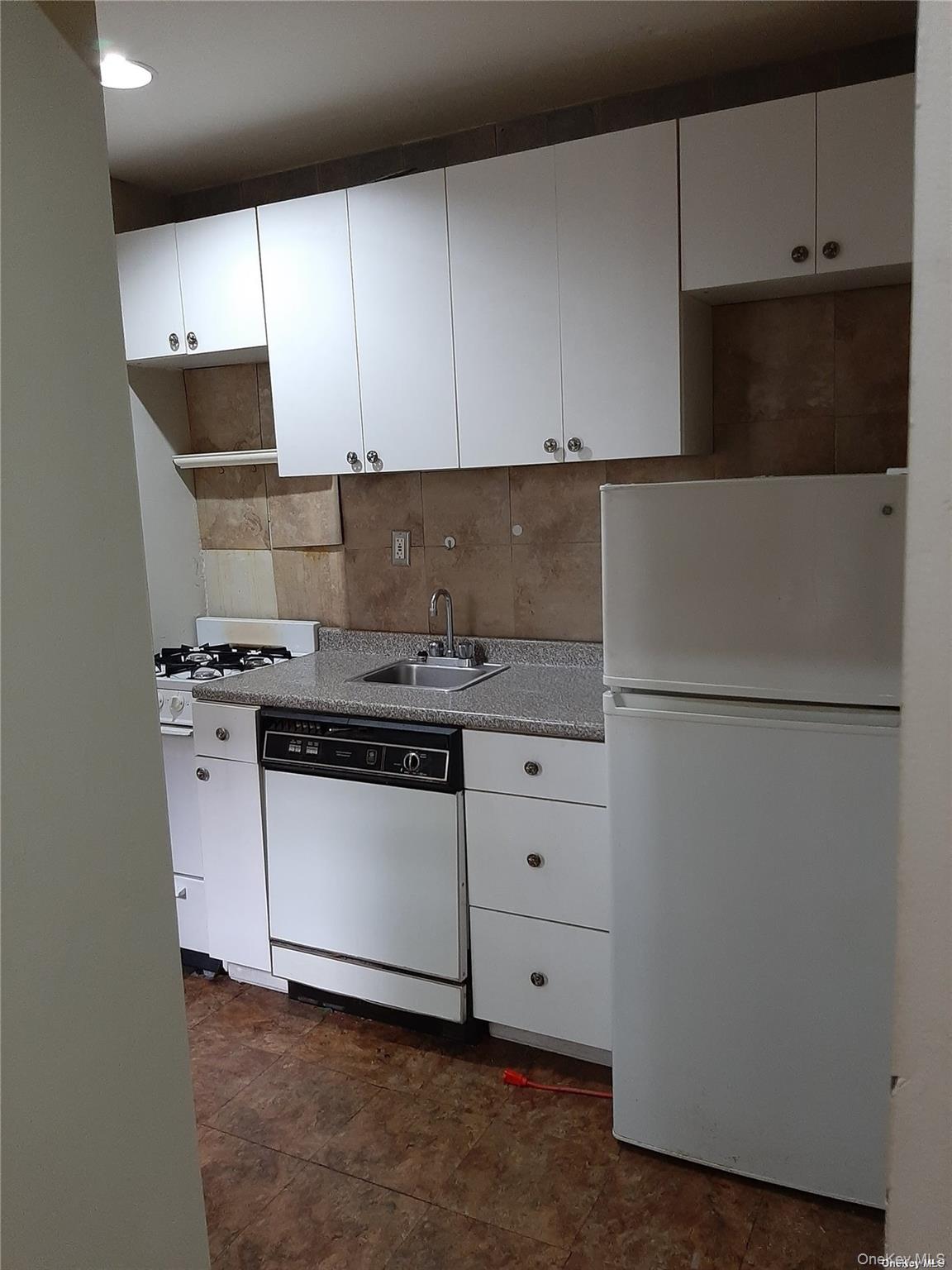 #17 photo, 1 Hillside Avenue, নাসাউ কাউন্টি Great Neck , NY 11021