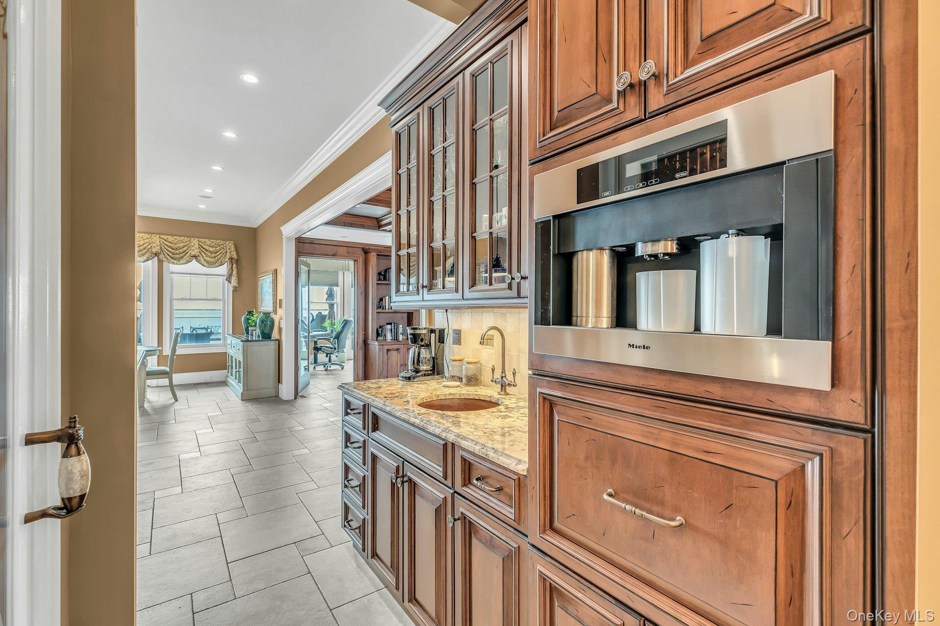 #11 photo, 4 Shoal Drive, West Islip , NY 11795