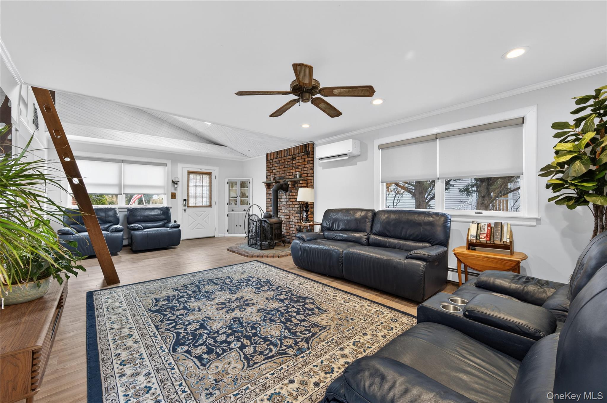 #15 photo, 46 Monell Avenue, Islip , NY 11751