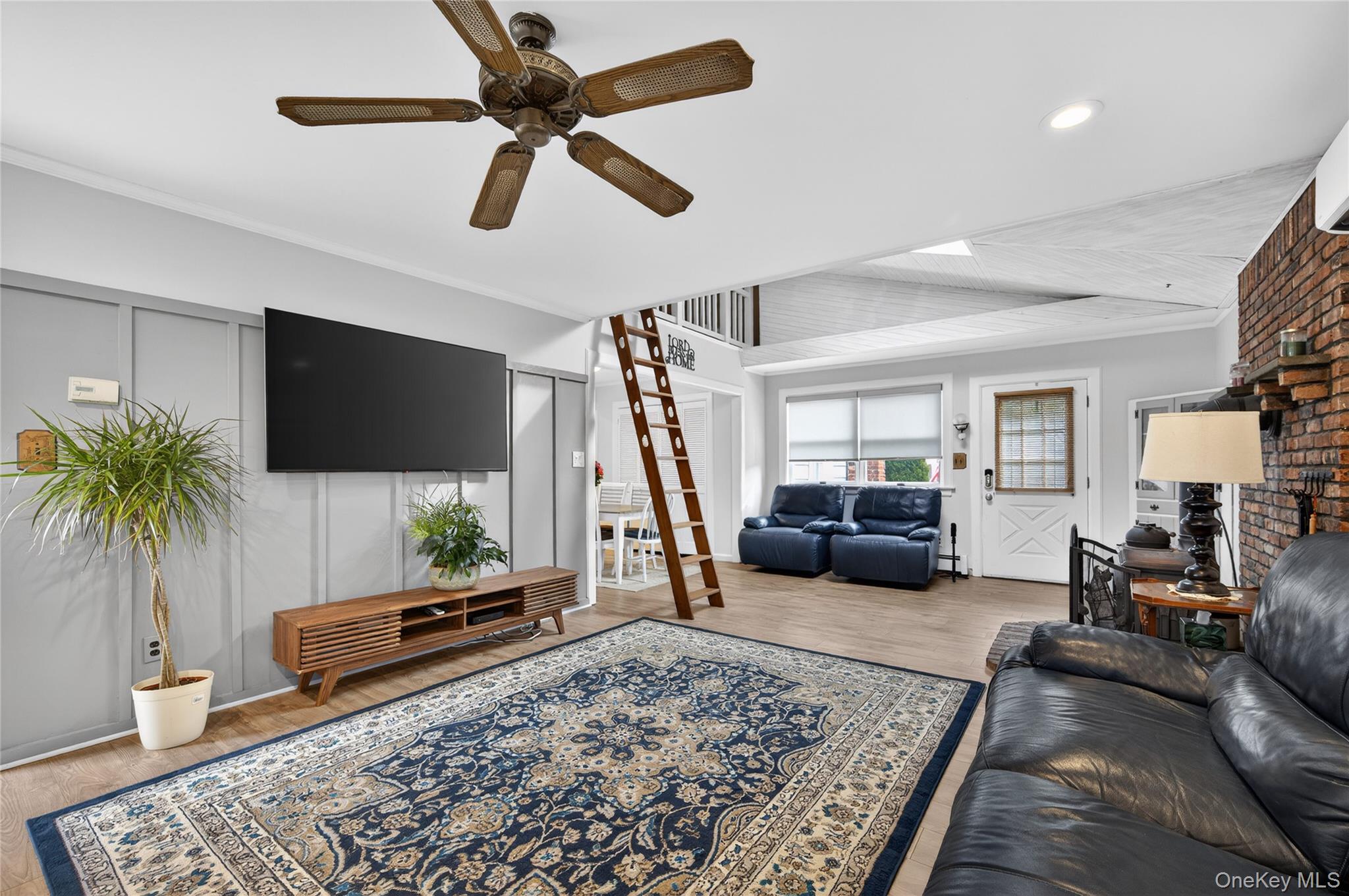 #16 photo, 46 Monell Avenue, Islip , NY 11751