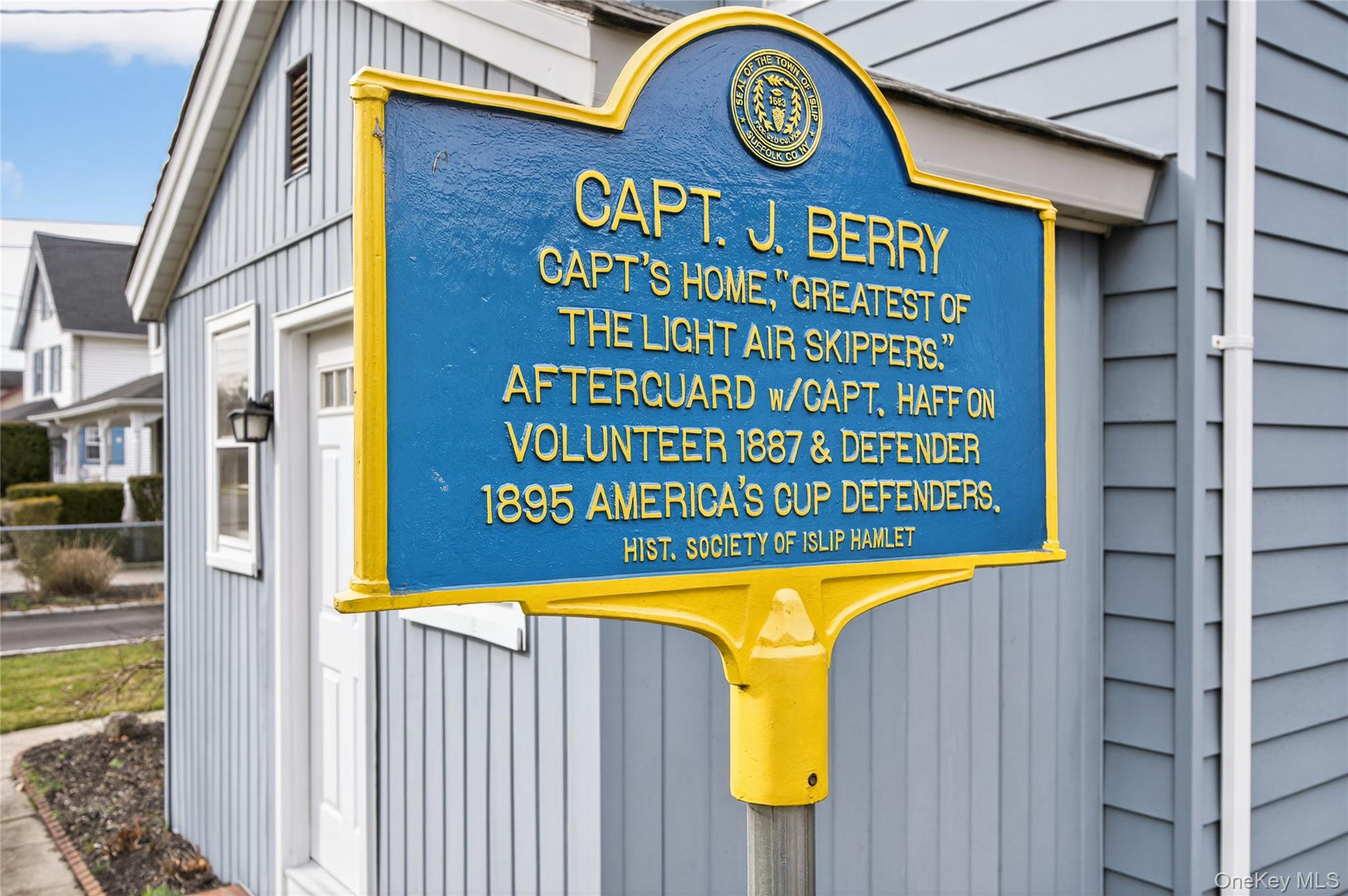 #3 photo, 46 Monell Avenue, Islip , NY 11751