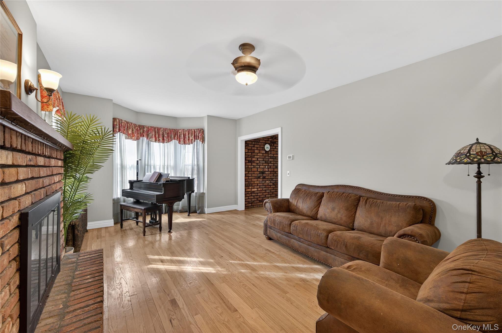 #8 photo, 46 Monell Avenue, Islip , NY 11751