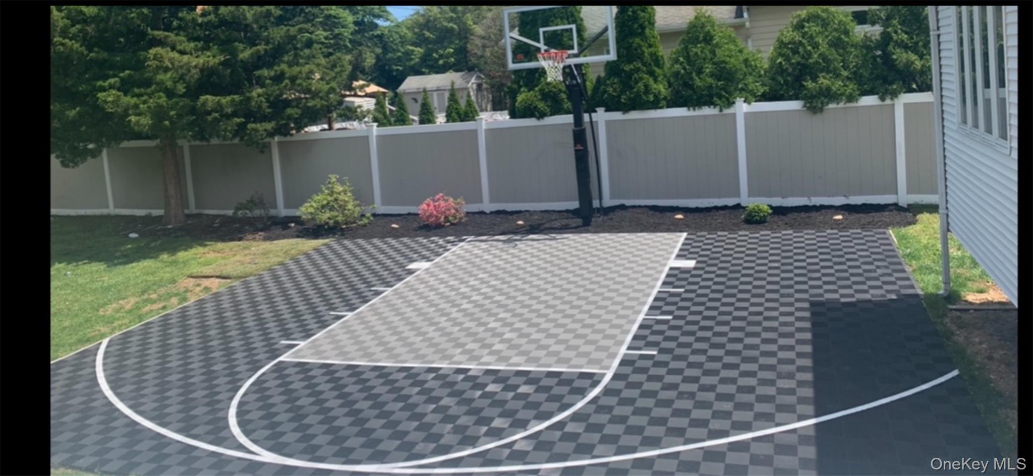 #15 photo, 4429 Express Drive, সাফোক কাউন্টি Ronkonkoma , NY 11779