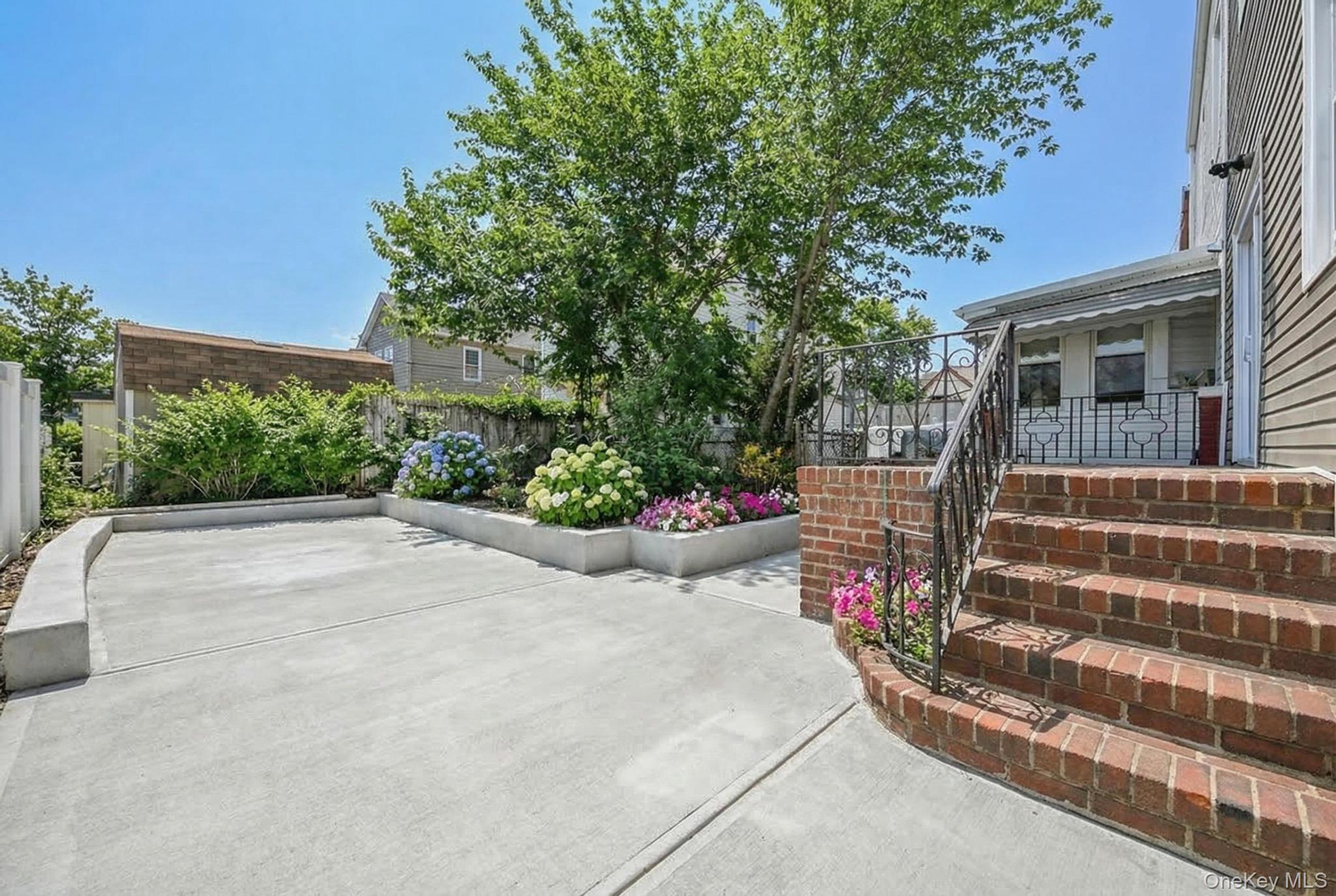 #3 photo, 9210 104th Street, Richmond Hill , NY 11418