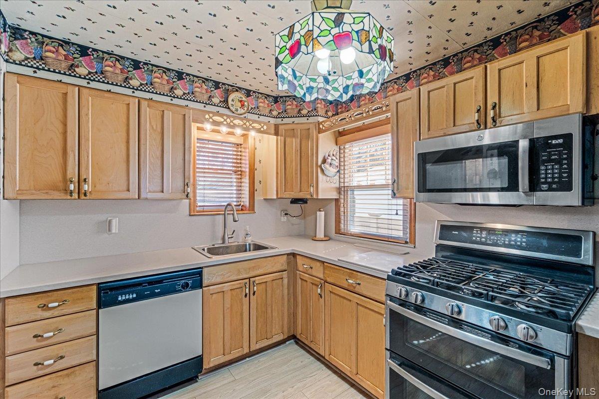 #7 photo, 58-03 212th Street, Bayside , NY 11364