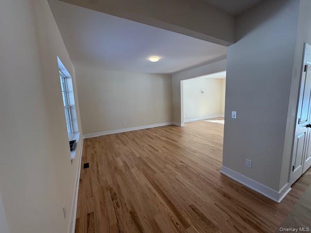 #9 photo, 2384 A N/C Walnut Avenue, সাফোক কাউন্টি Ronkonkoma , NY 11779