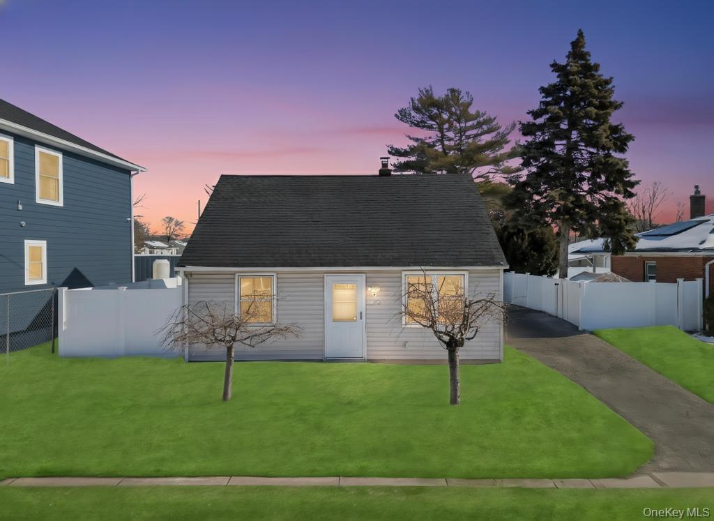 #1 photo, 1333 5th Avenue, Bay Shore , NY 11706