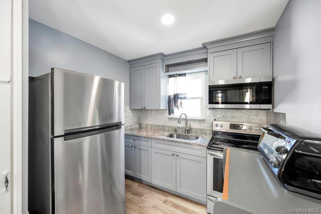 #12 photo, 1333 5th Avenue, Bay Shore , NY 11706