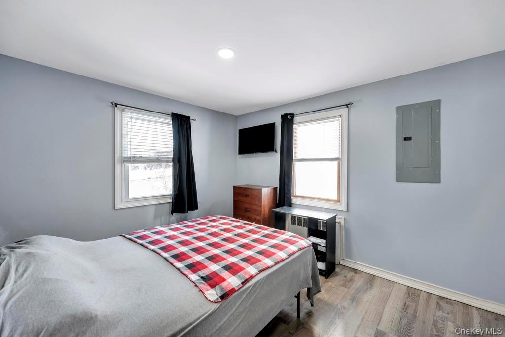 #16 photo, 1333 5th Avenue, Bay Shore , NY 11706