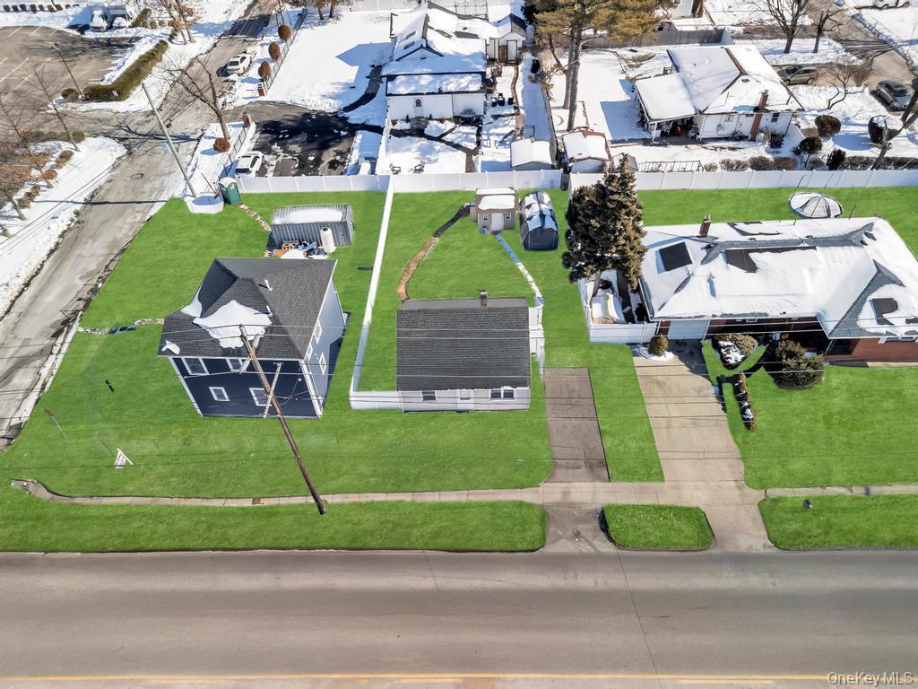 #4 photo, 1333 5th Avenue, Bay Shore , NY 11706