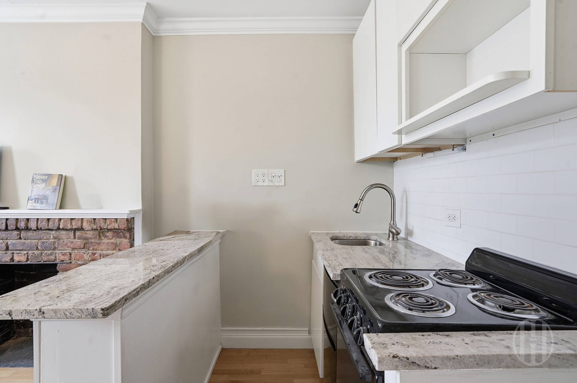 #5 photo, 354 W 12th Street, ম্যানহাটন Greenwich Village , NY 10014-1769