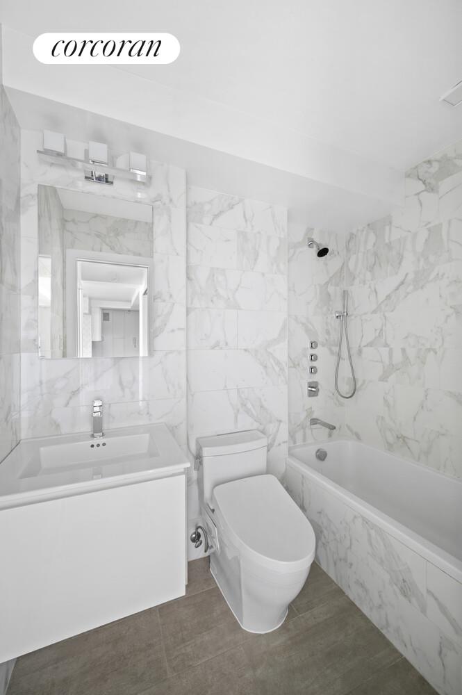 #5 photo, 175 W 13TH Street, Greenwich Village , NY 10011