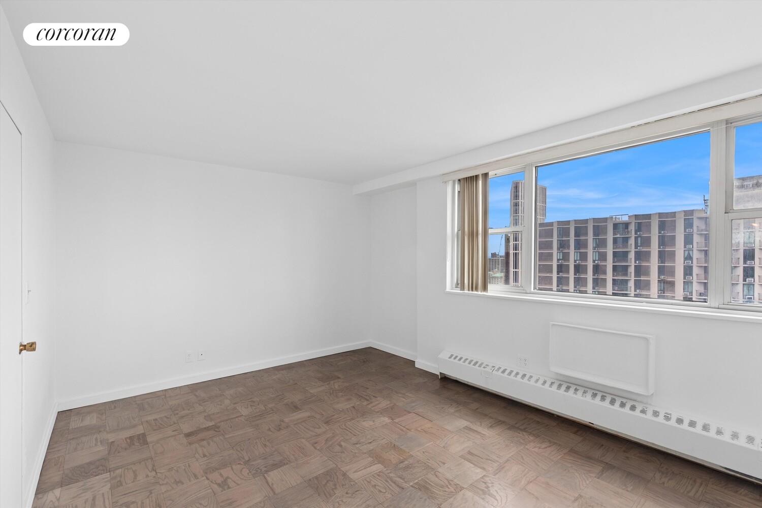 #20 photo, 75 HENRY Street, Brooklyn Heights , NY 11201