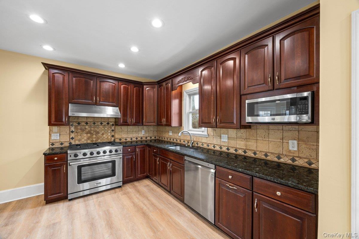 #4 photo, 71 Longview Avenue, White Plains , NY 10605