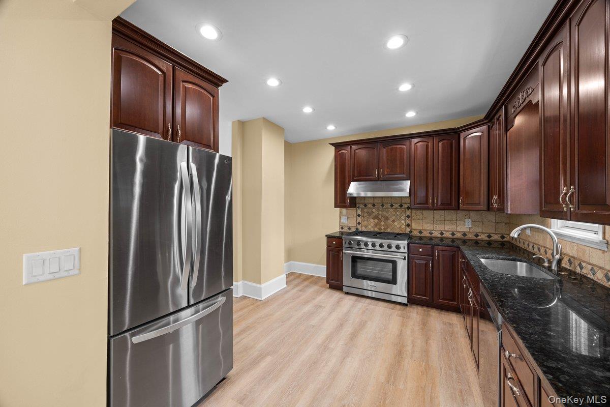 #5 photo, 71 Longview Avenue, White Plains , NY 10605