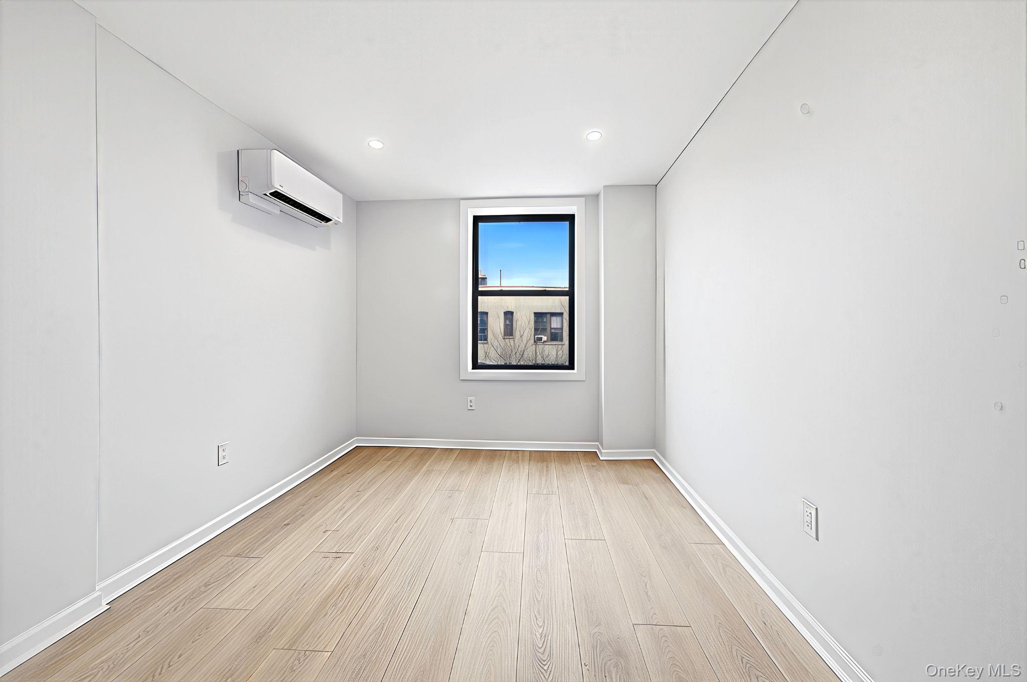 #14 photo, 2257 Hampden Place, Bronx , NY 10468