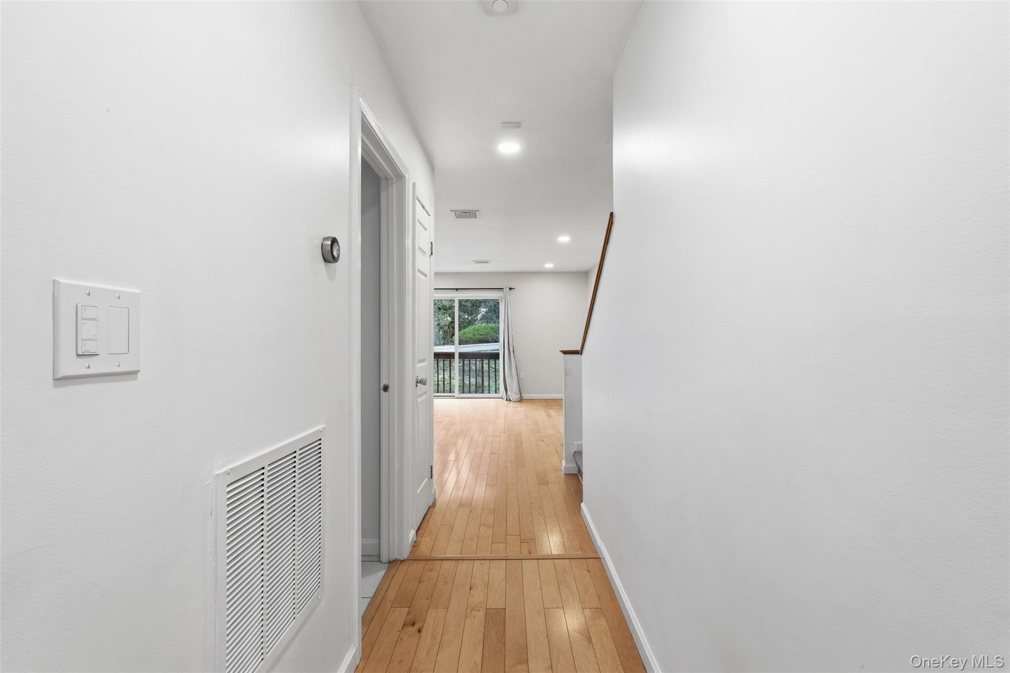 #10 photo, 17 Knoll View, Ossining , NY 10562