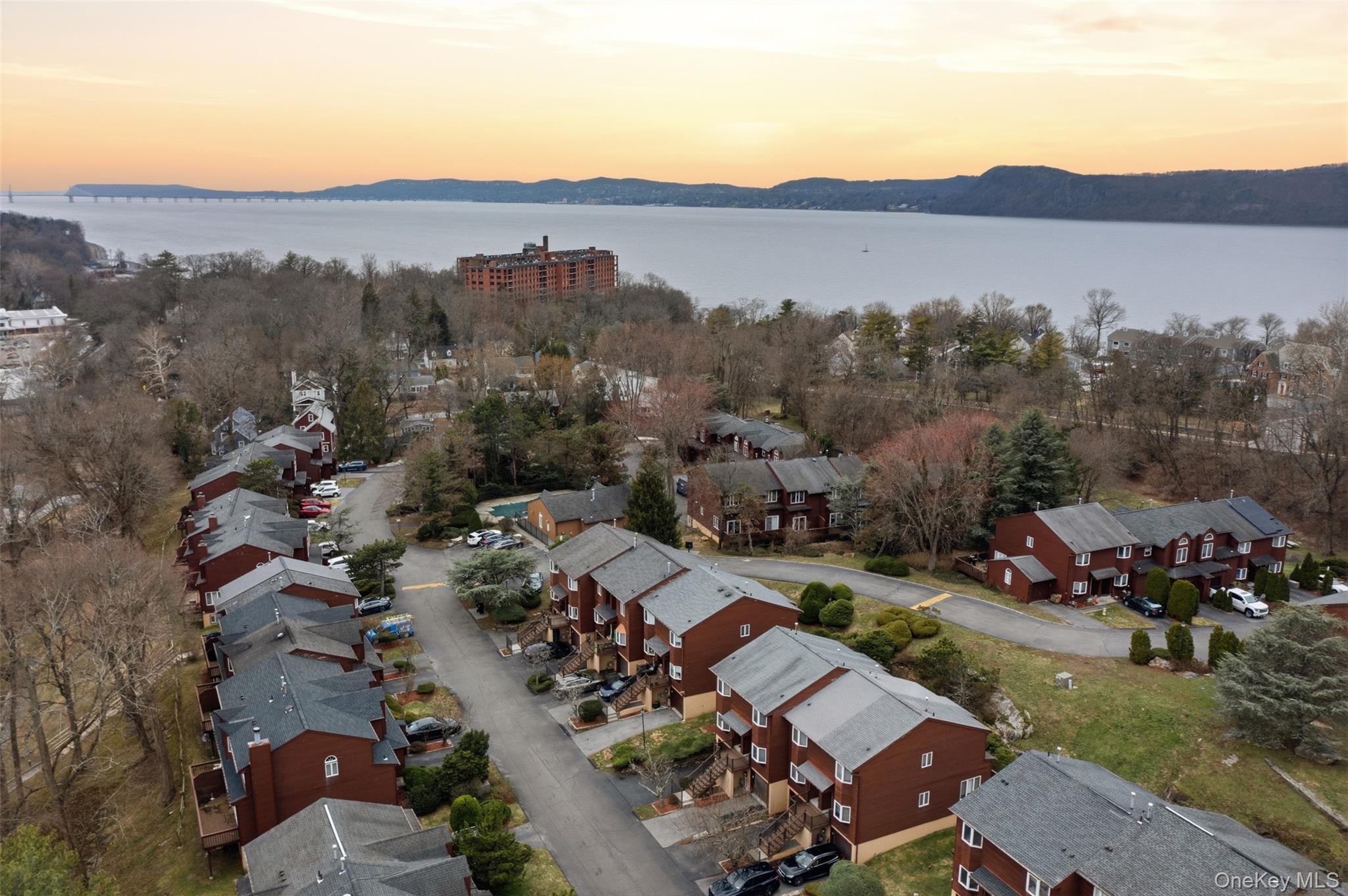 #3 photo, 17 Knoll View, Ossining , NY 10562