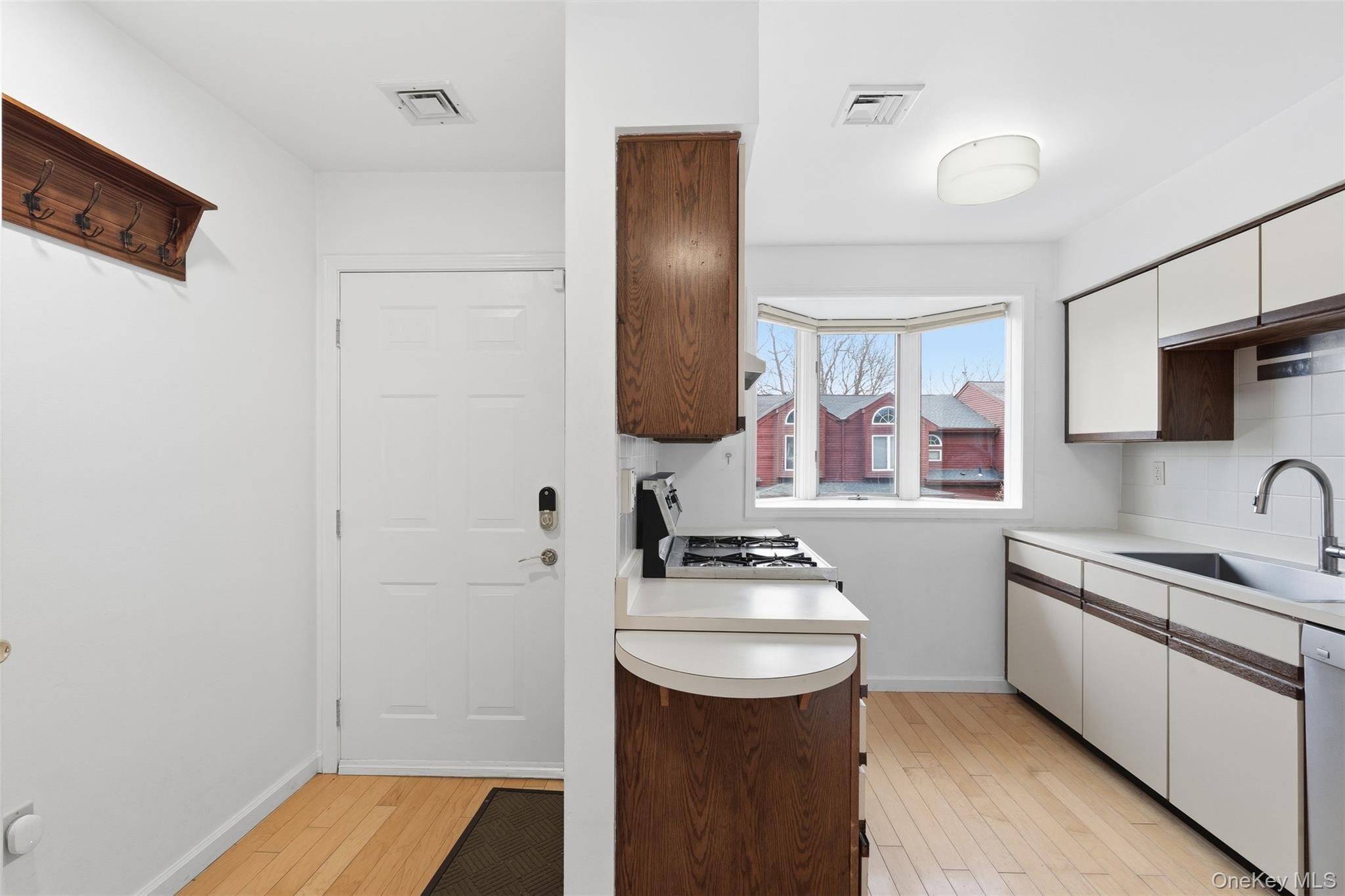 #6 photo, 17 Knoll View, Ossining , NY 10562